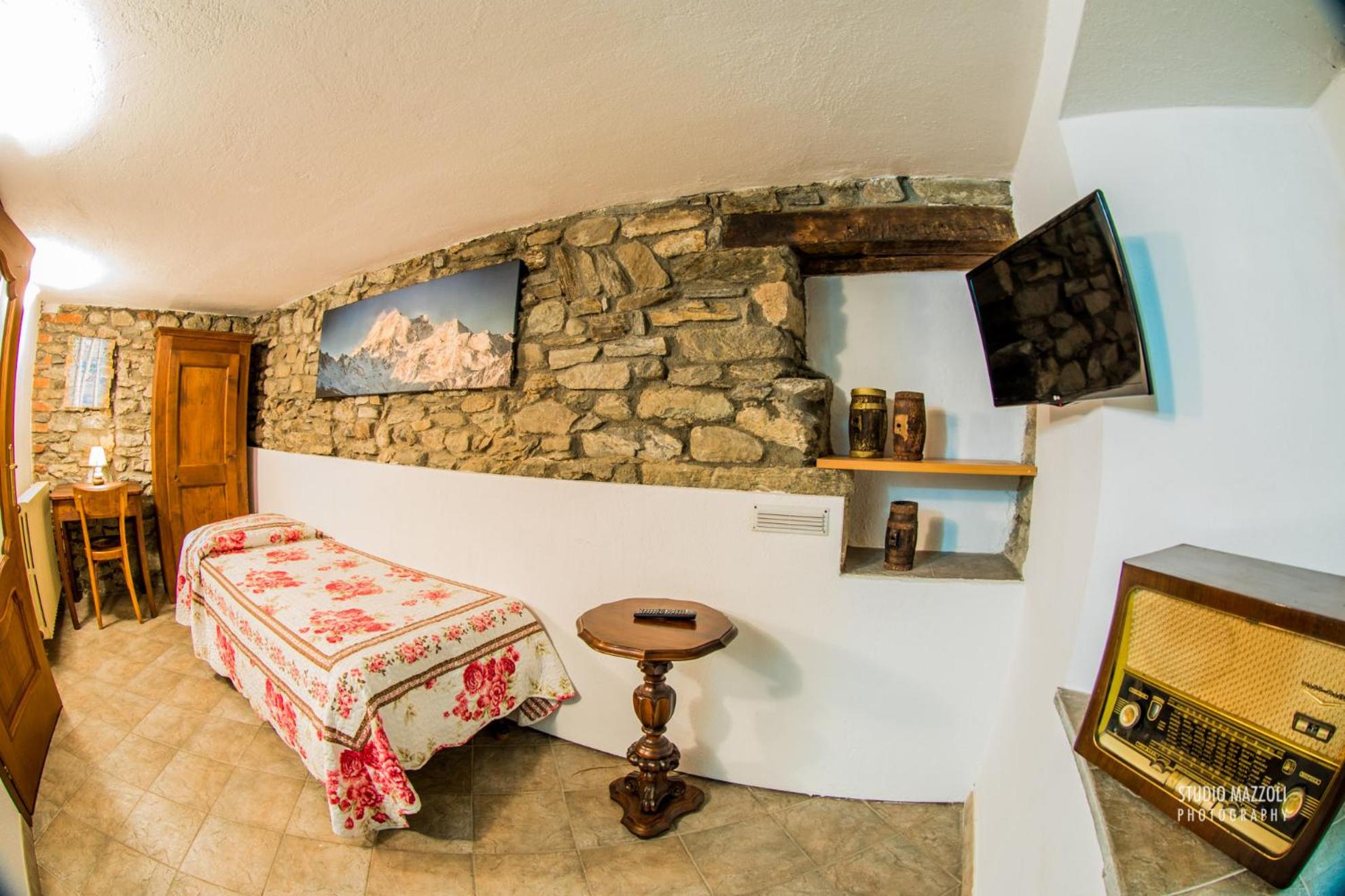 Single Room photo 3