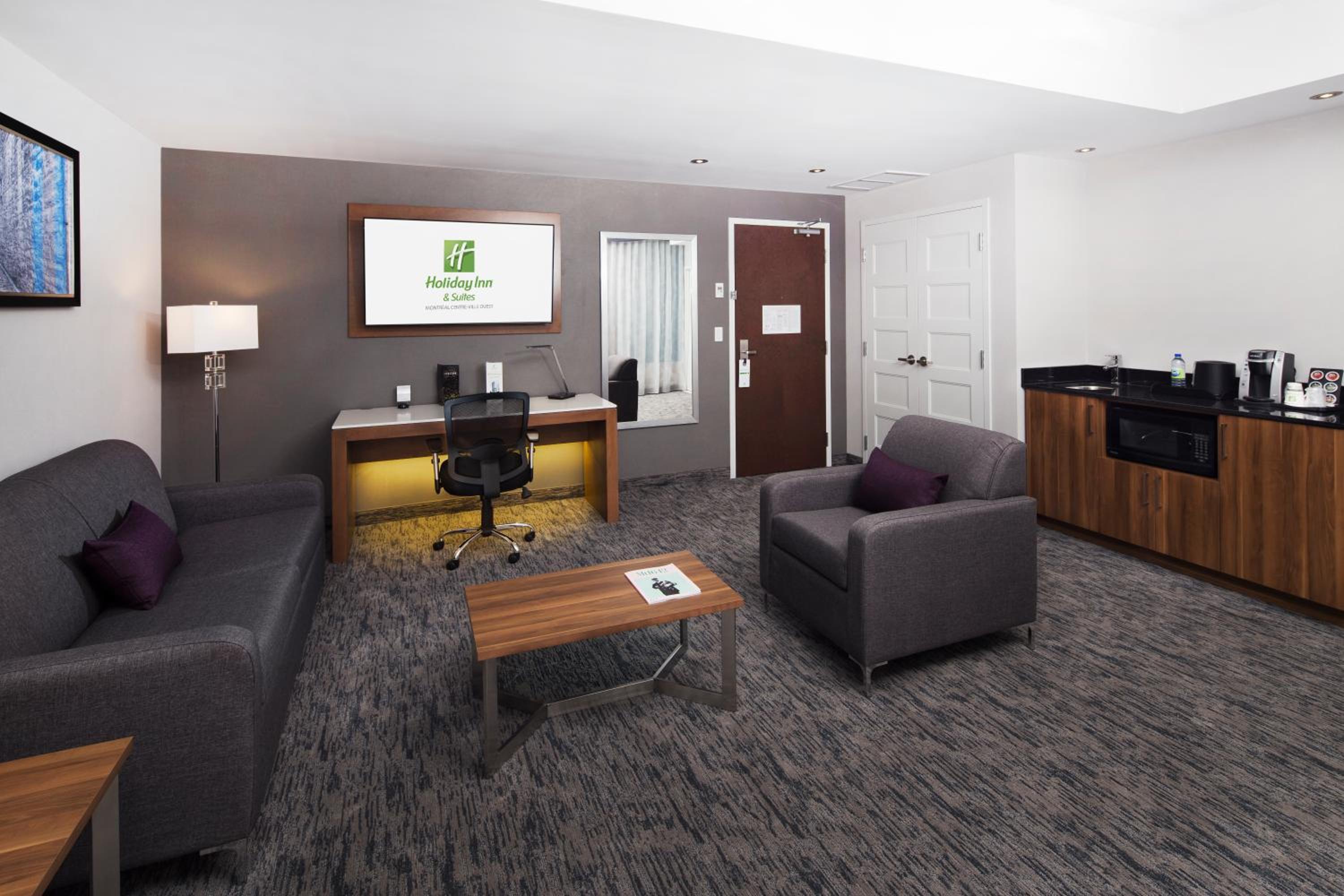 One-Bedroom King Suite