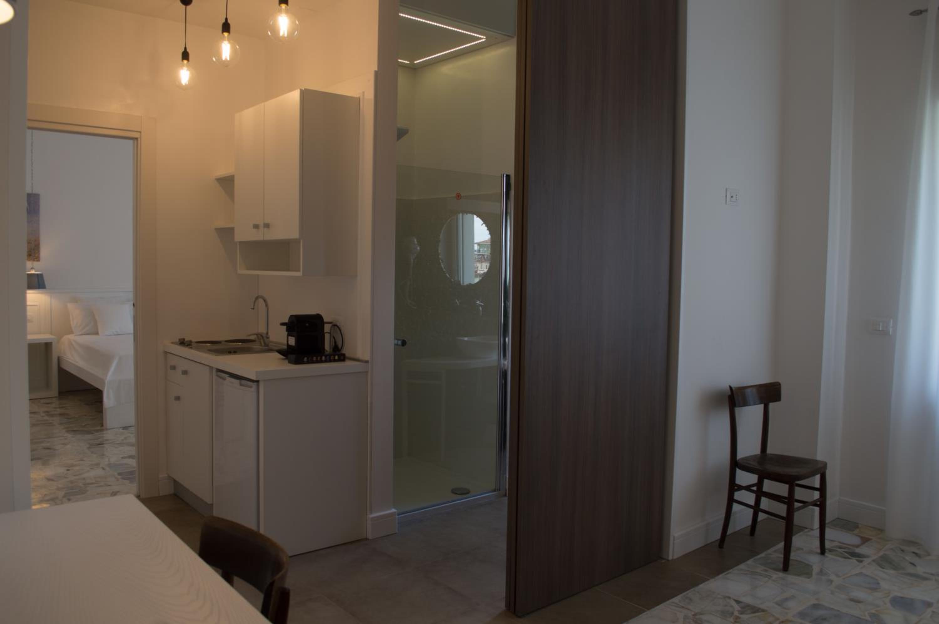 Deluxe Suite with Spa Bath photo 1