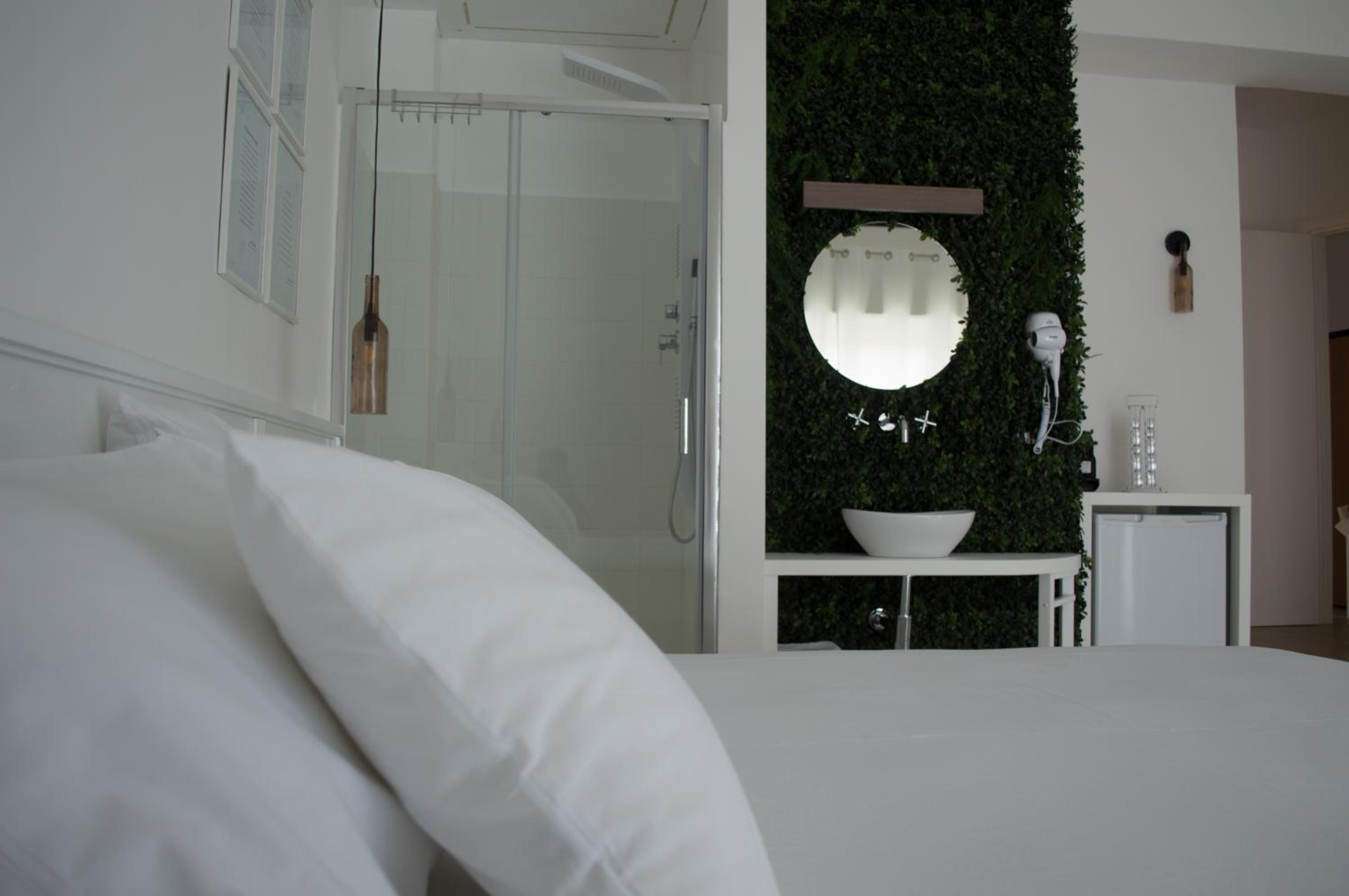 Deluxe Double Room with Balcony photo 1