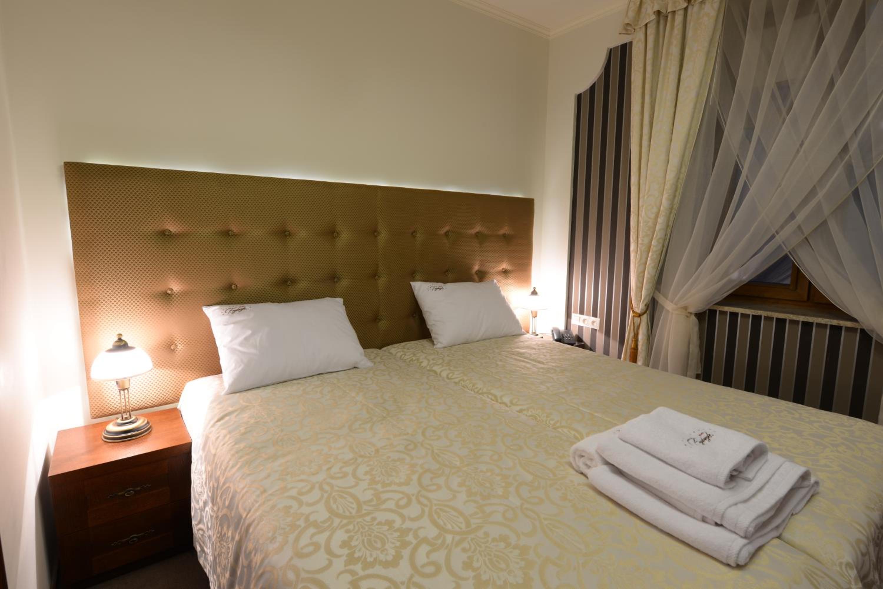 Twin Room - Photo 4