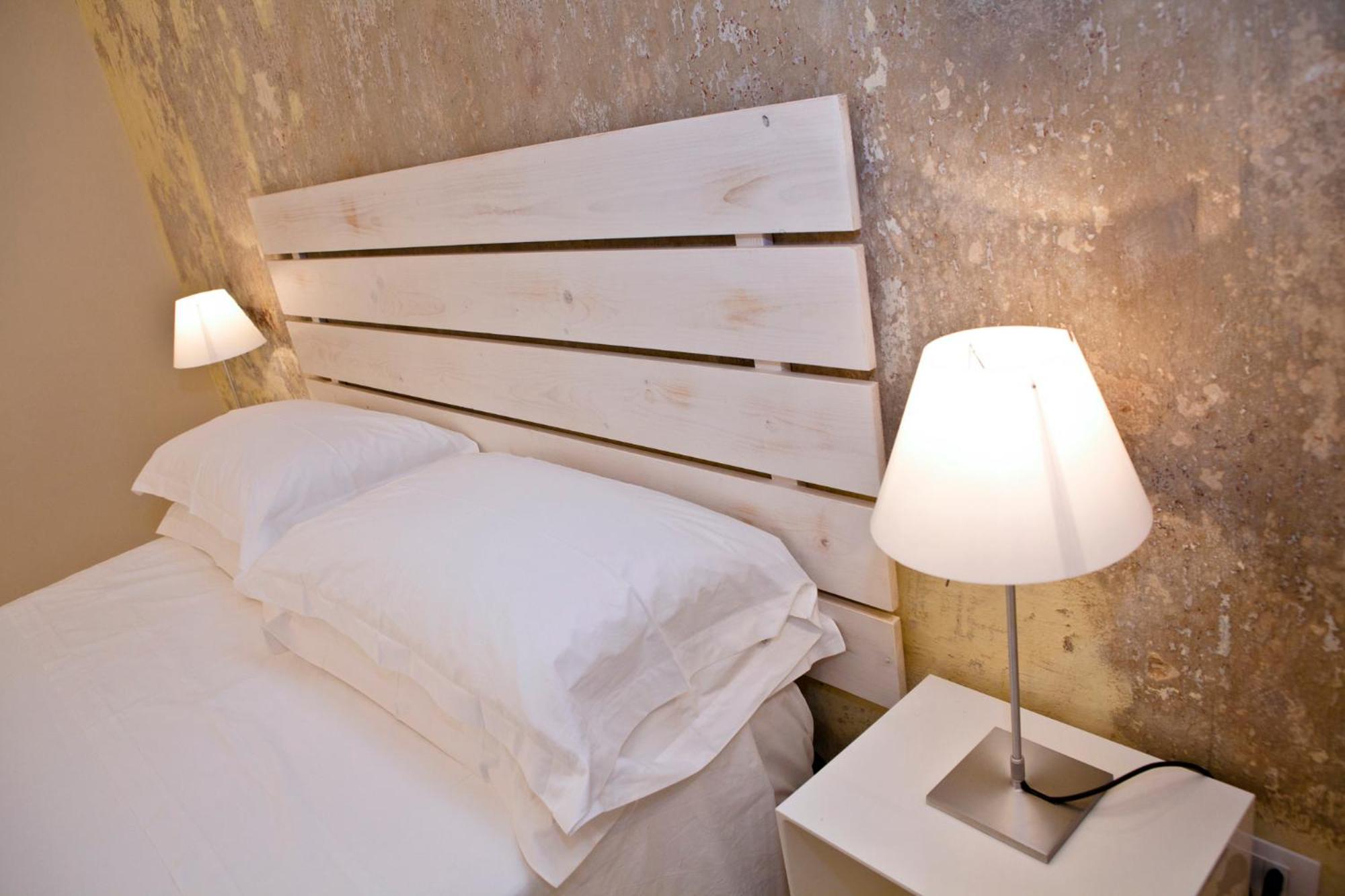 Economy Double Room - Photo 5