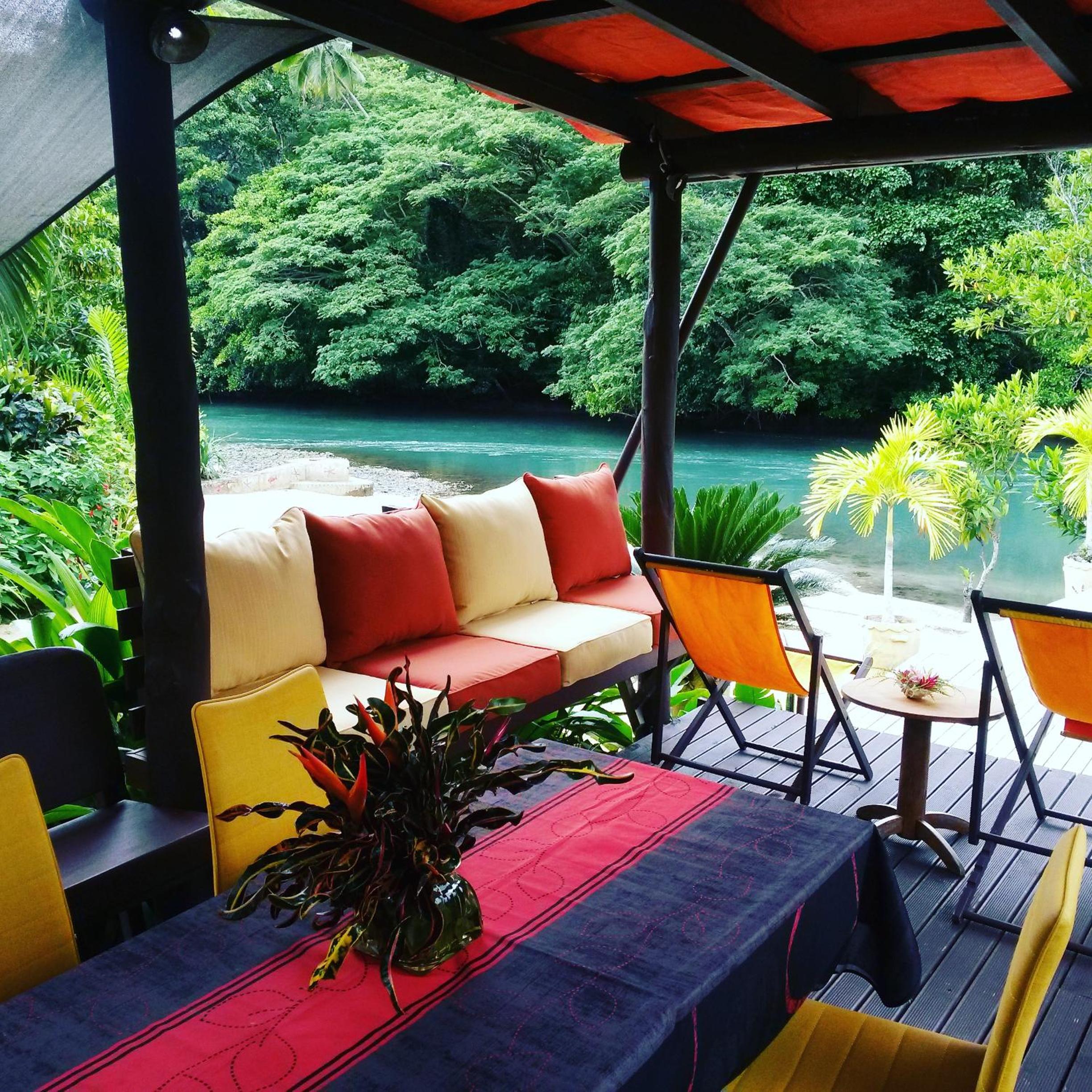 Bungalow - Water Front