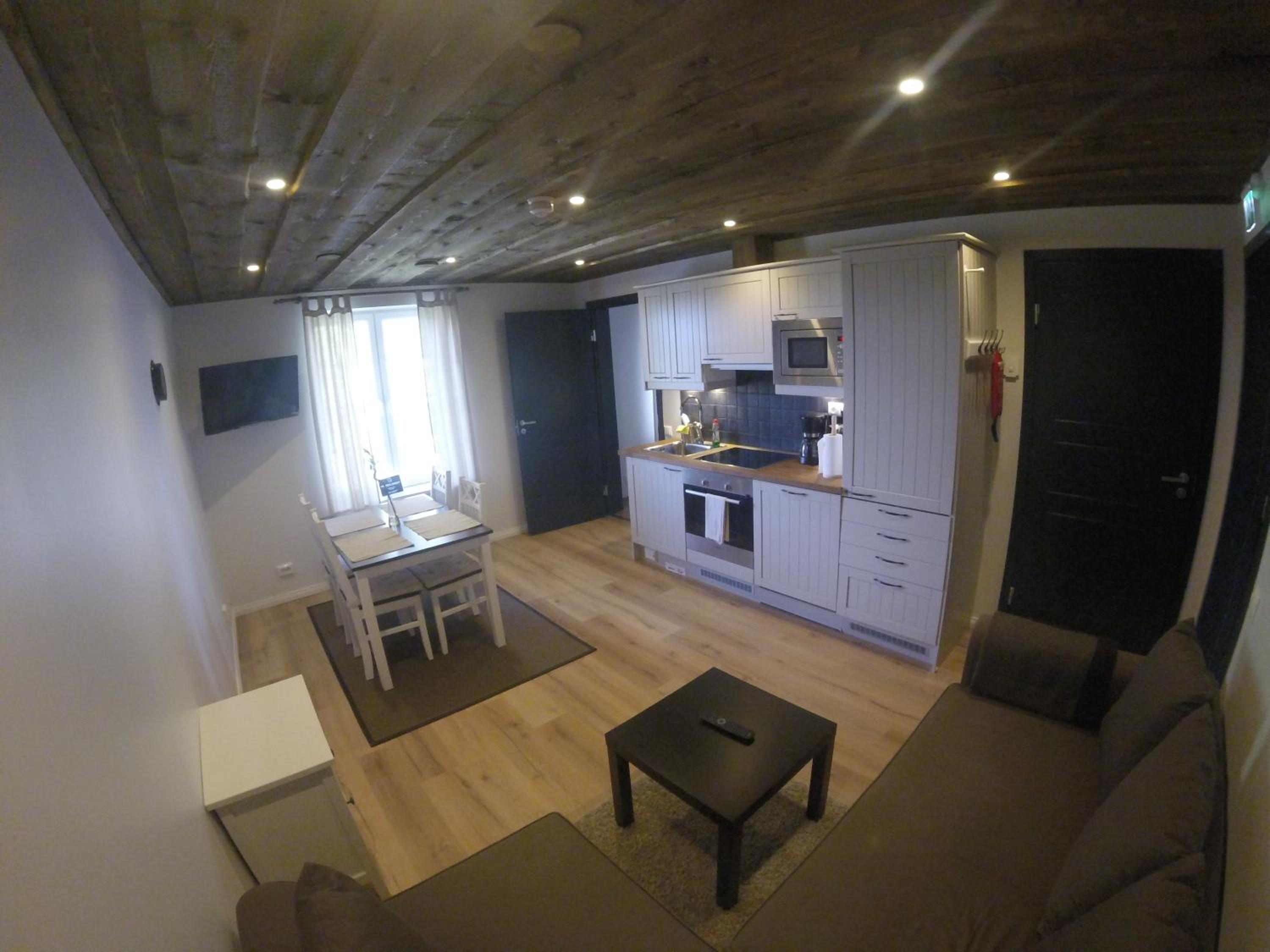 Family Apartment - Photo 21