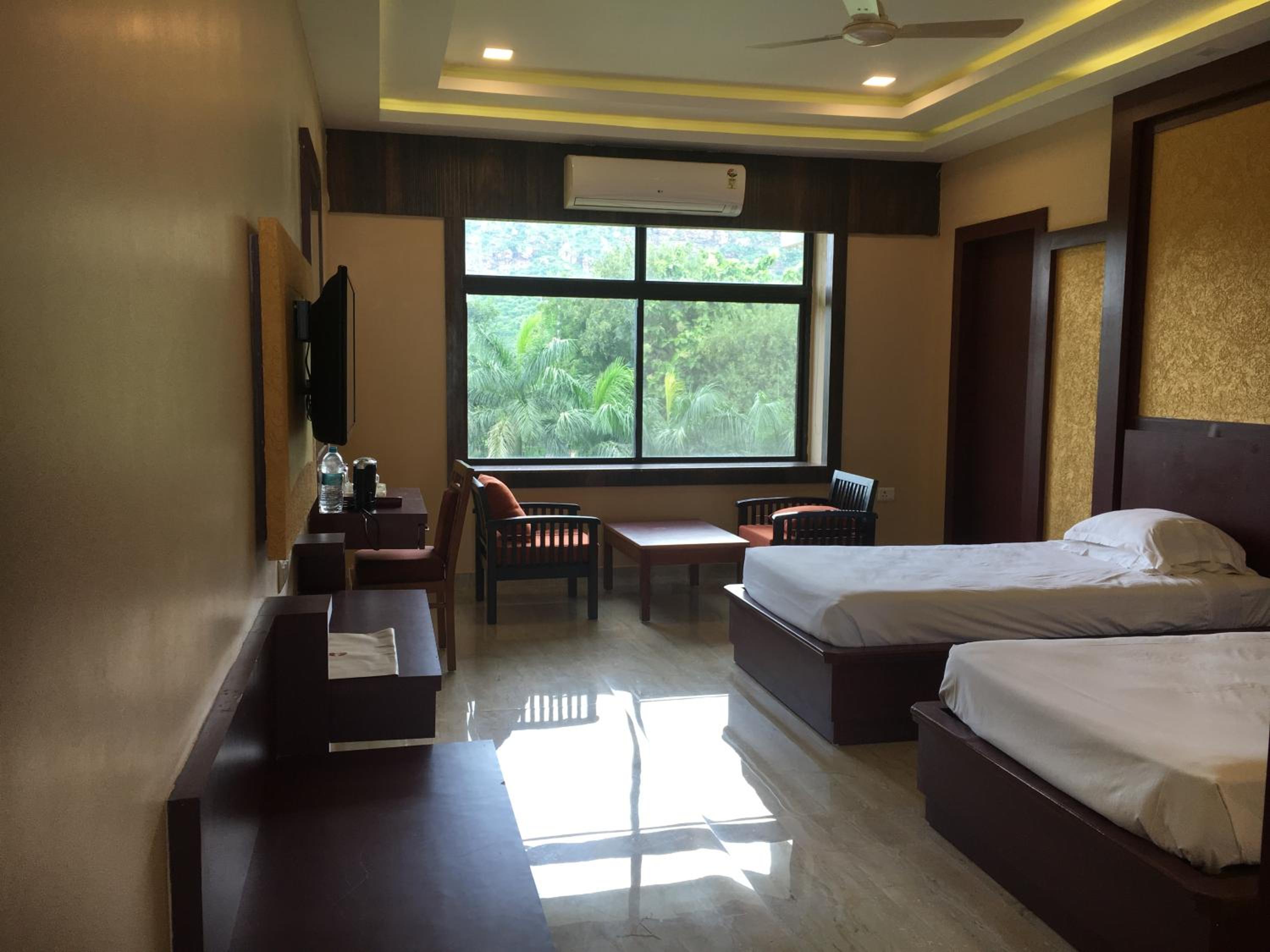 Deluxe Double Or Twin Room With Garden View photo 2