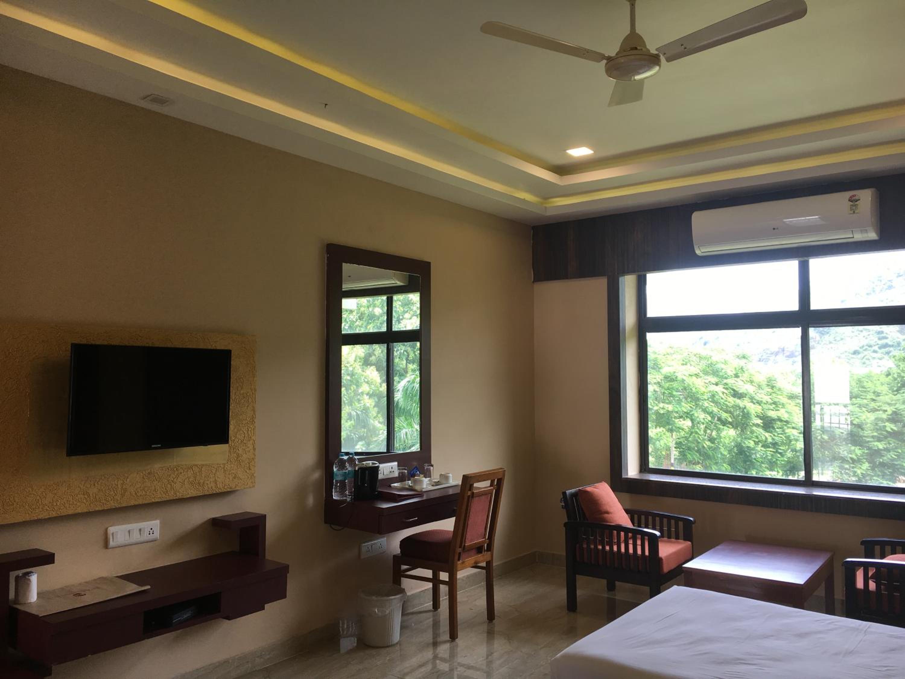 Deluxe Double Or Twin Room With Garden View photo 3