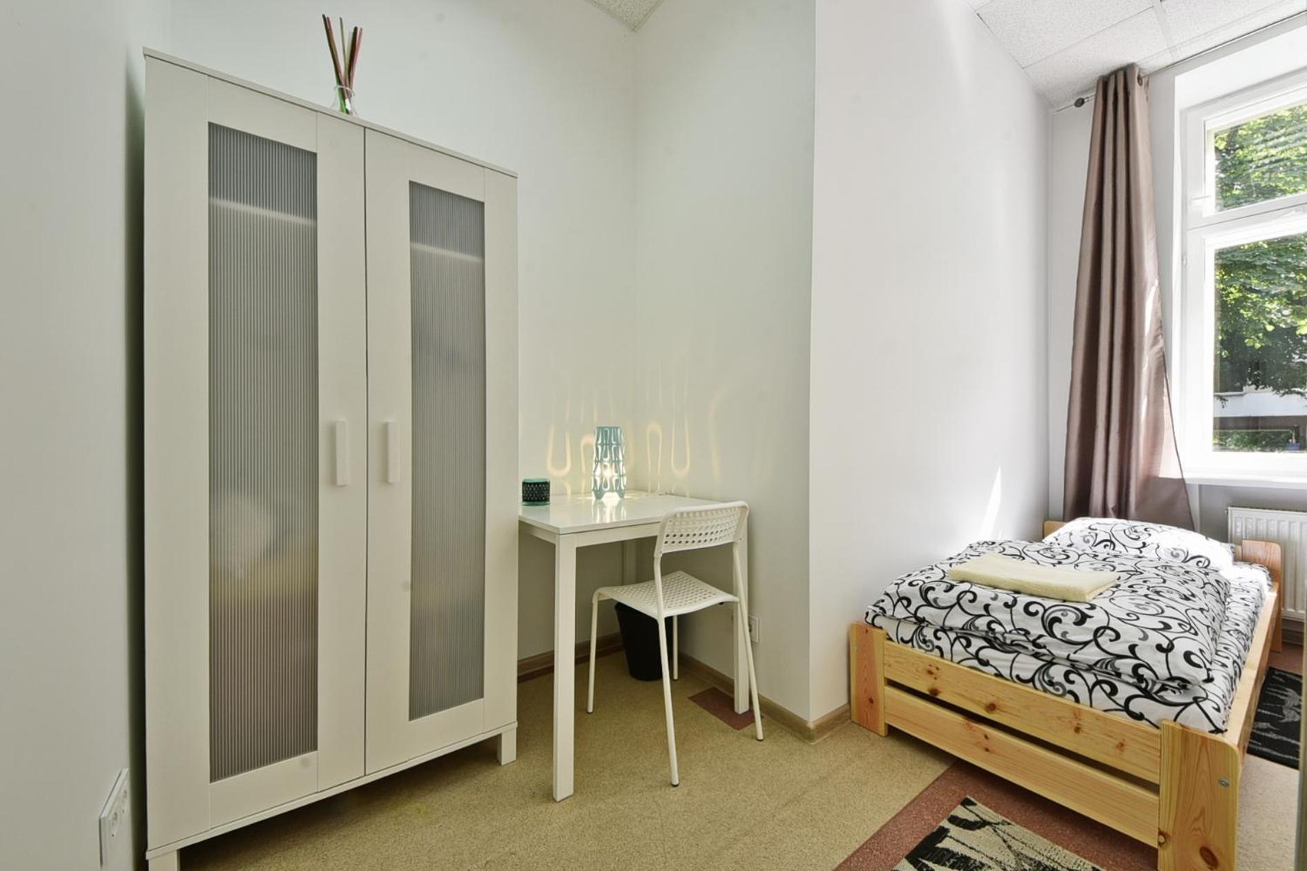 Twin Room with Shared Bathroom photo 2