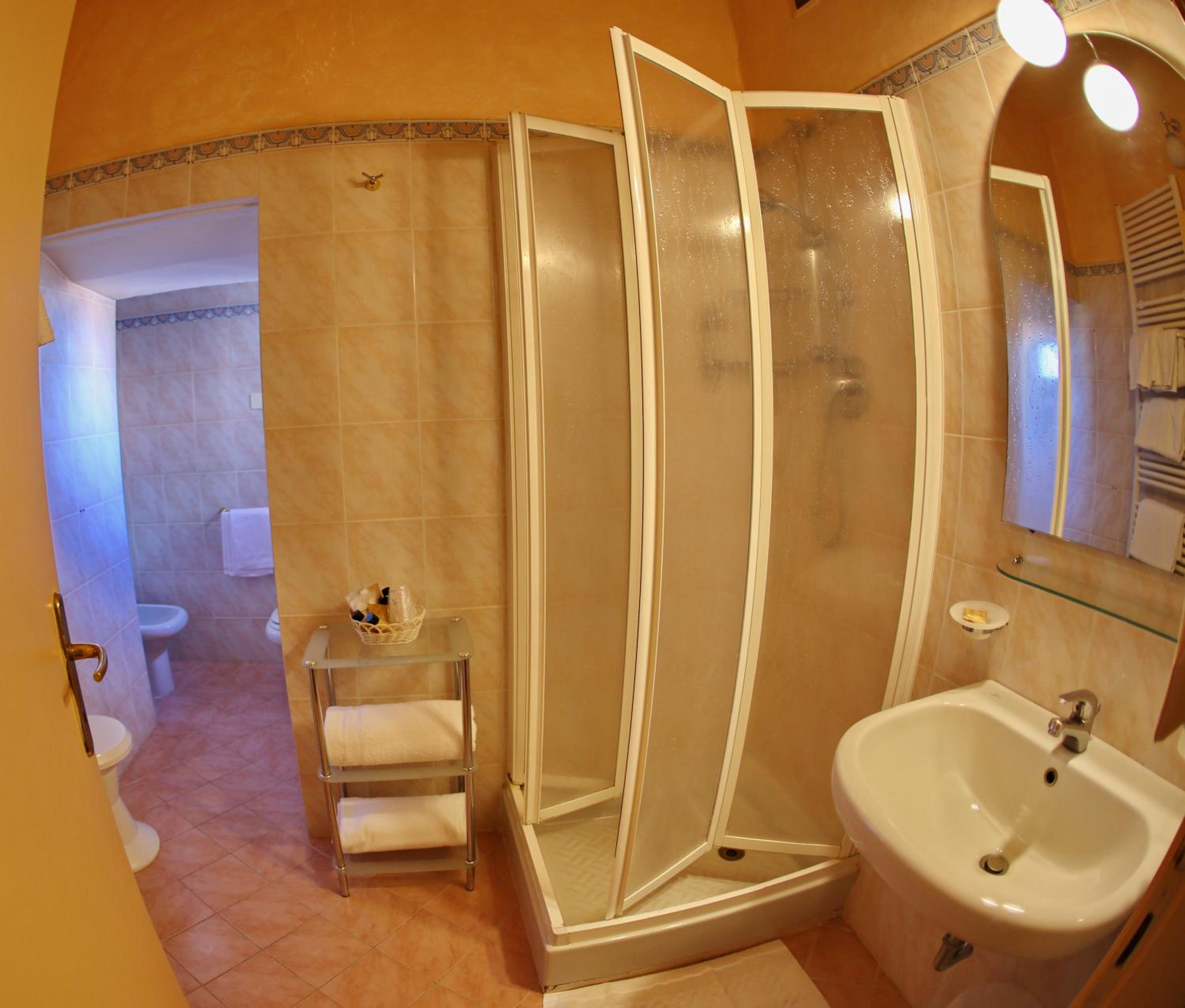 Family Room - Photo 2