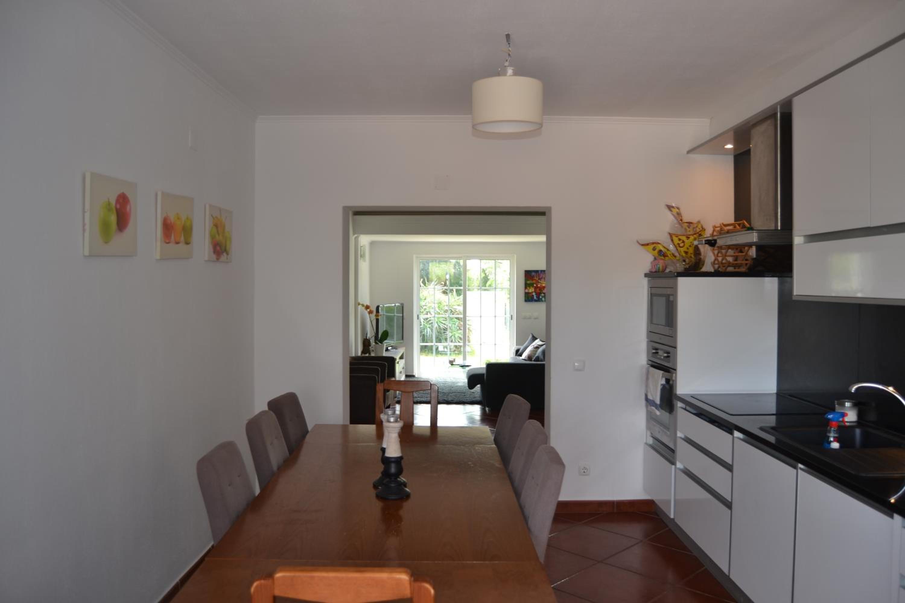 Three-Bedroom House photo 3