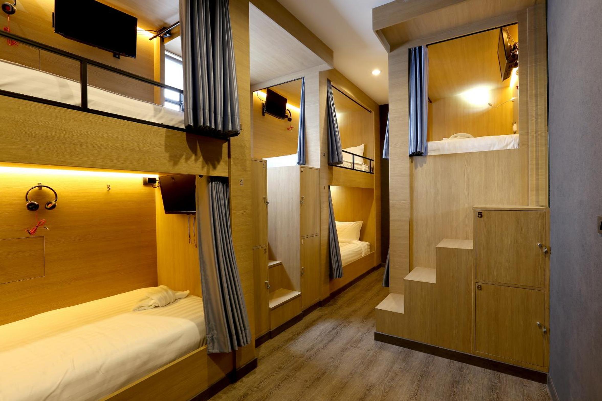 Bed in 6-Bed Mixed Dormitory Room photo 3