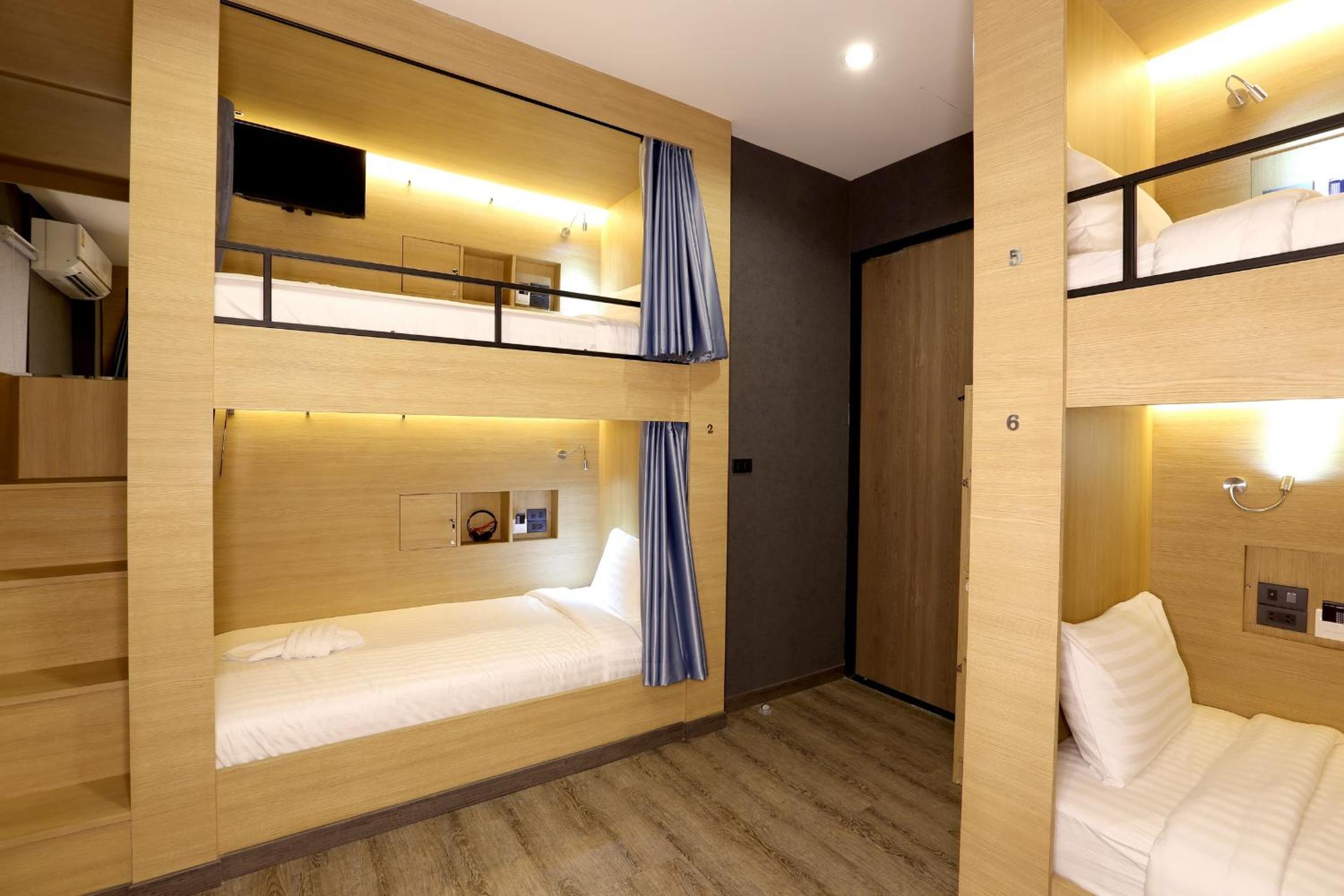 Bed in 6-Bed Mixed Dormitory Room photo 2