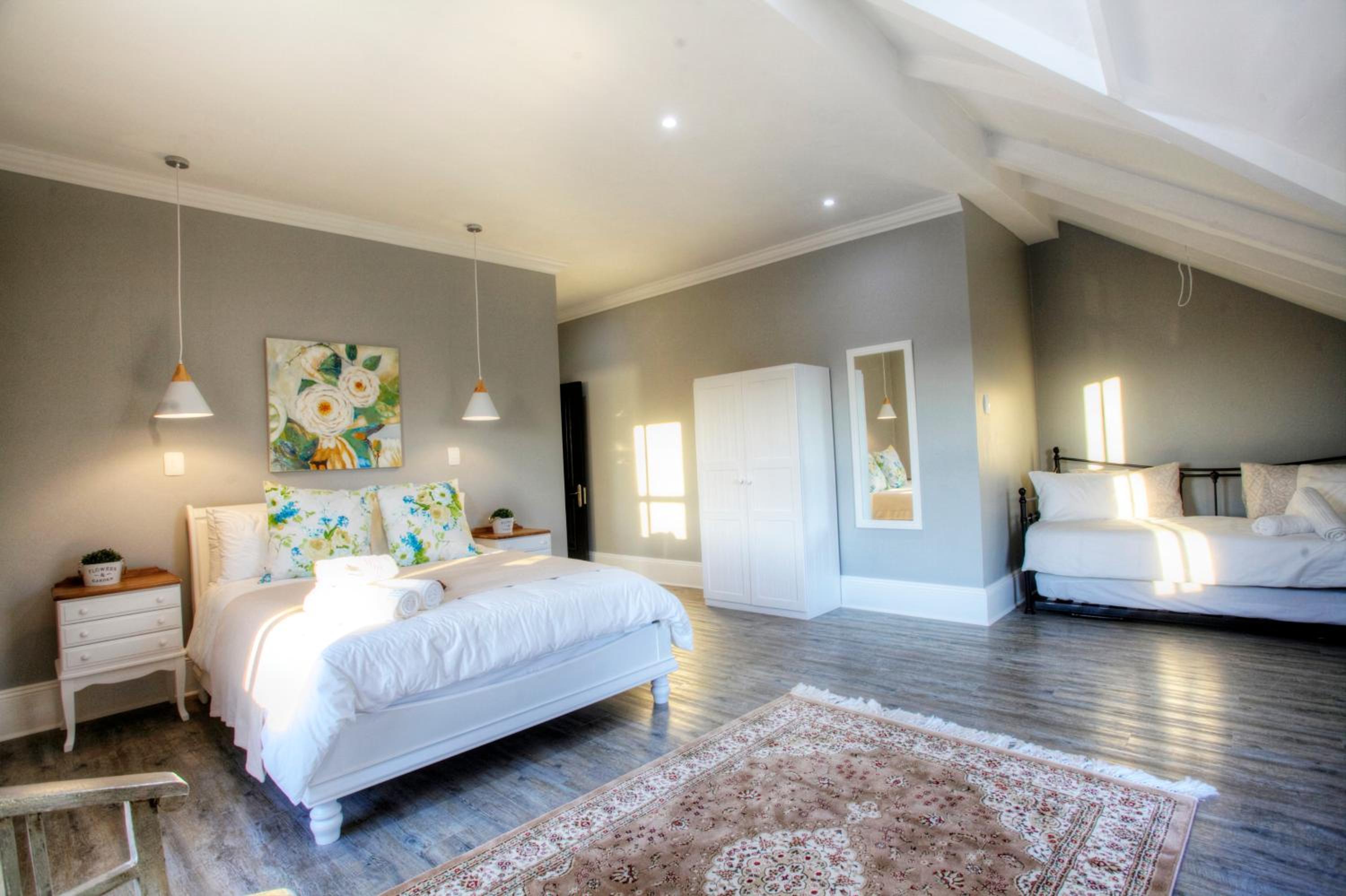 Family Room with Bath photo 3