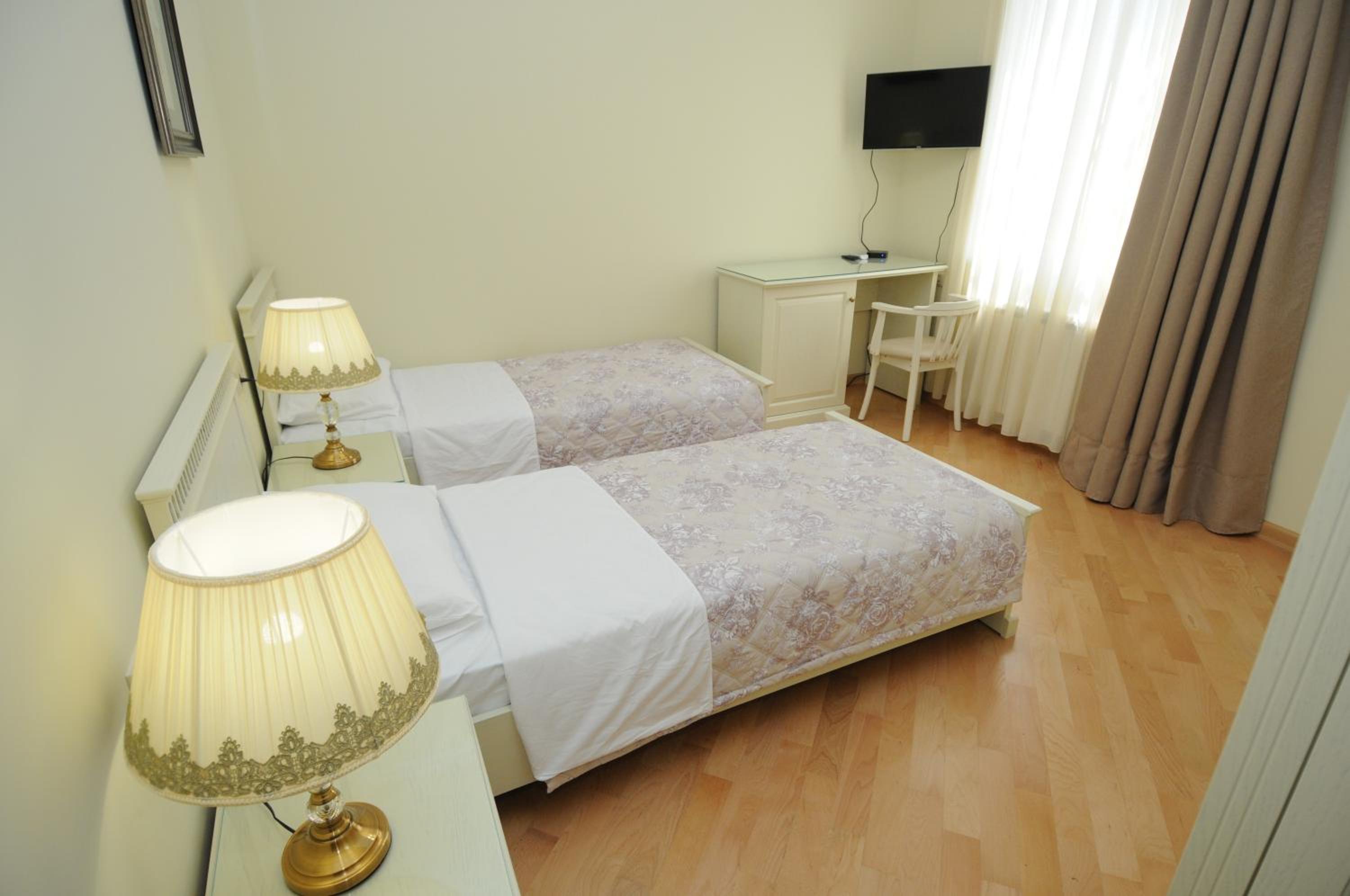 Standard Twin Room photo 3