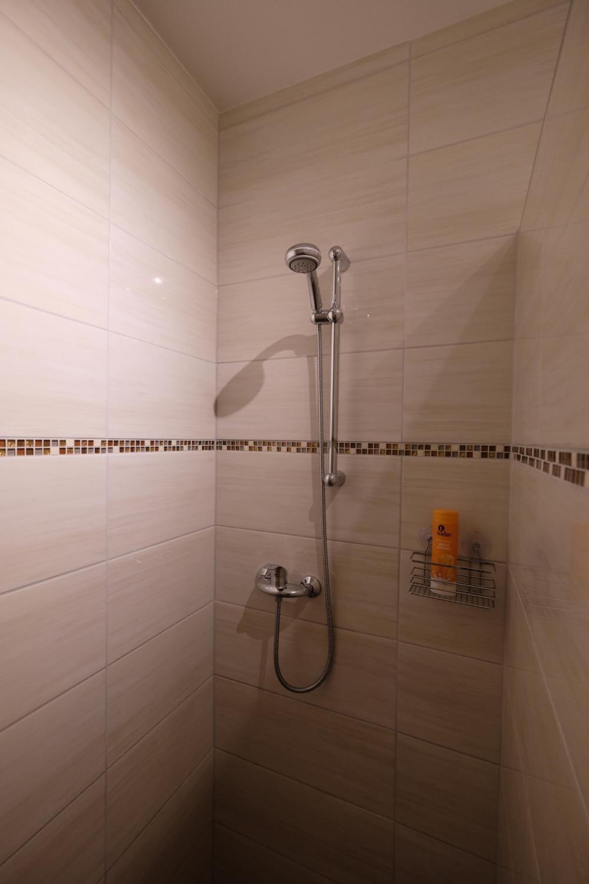 Double or Twin Room - Photo 2