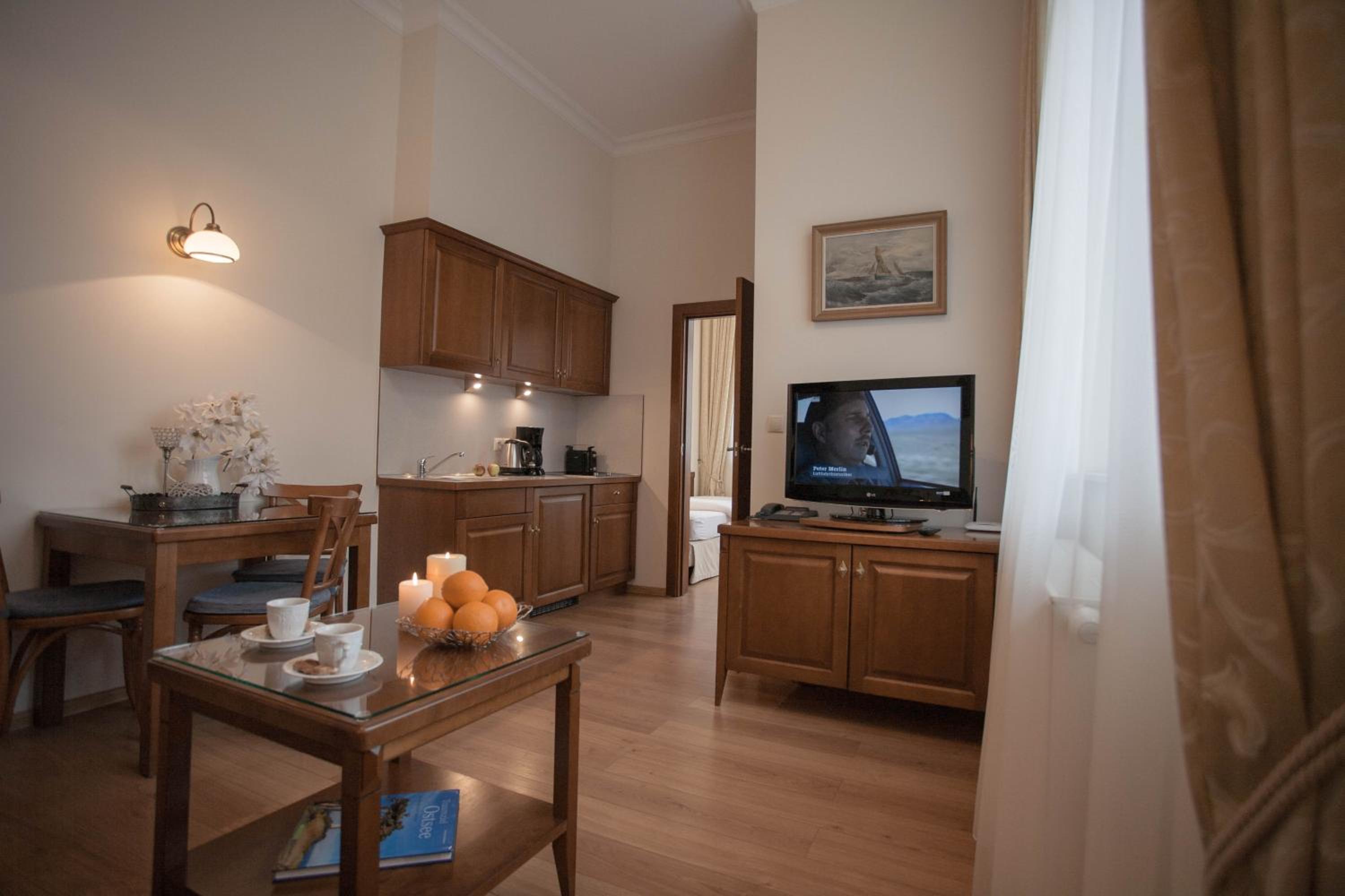 One-Bedroom Junior Suite without Balcony photo 2