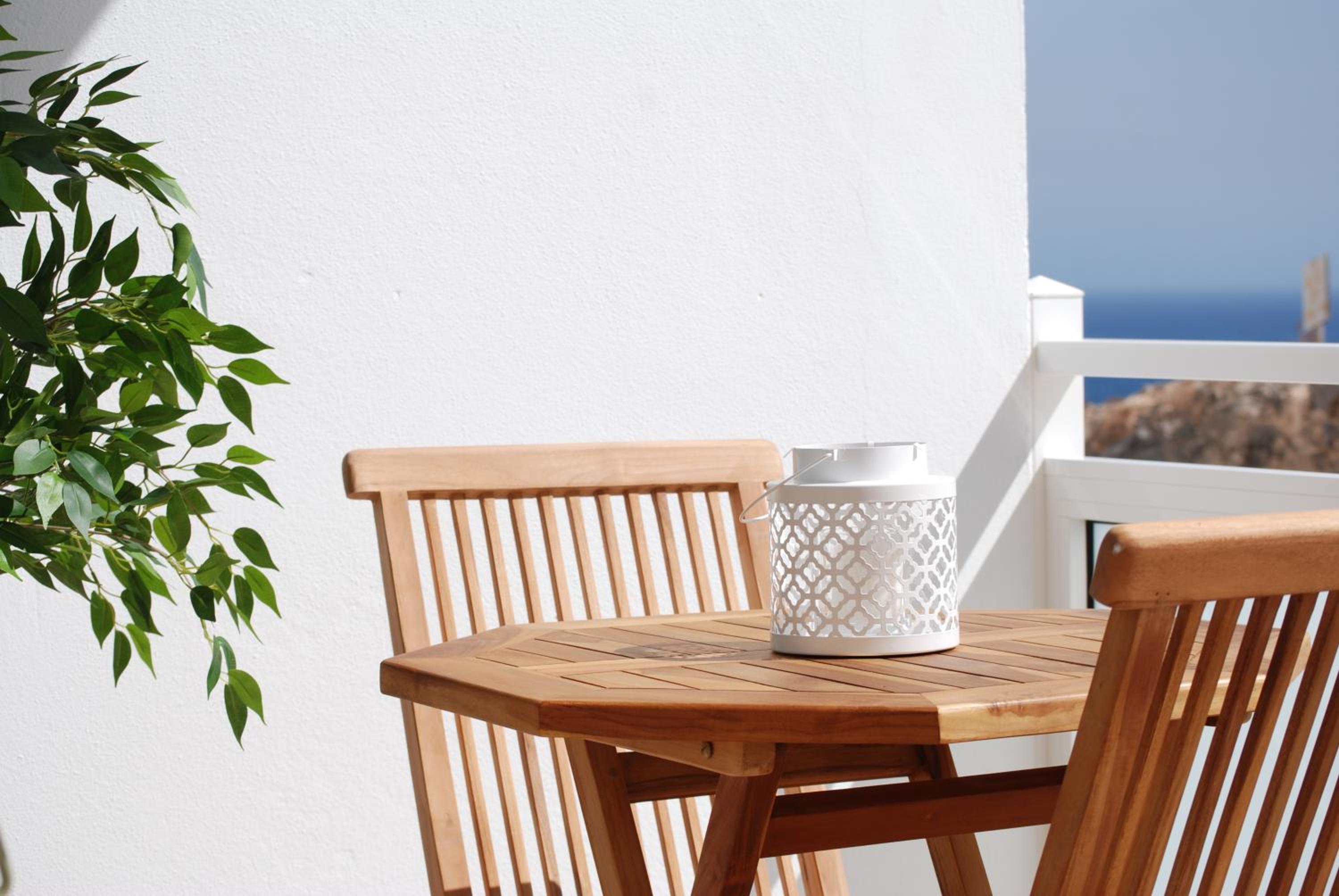 Apartment with Terrace and Sea View photo 3