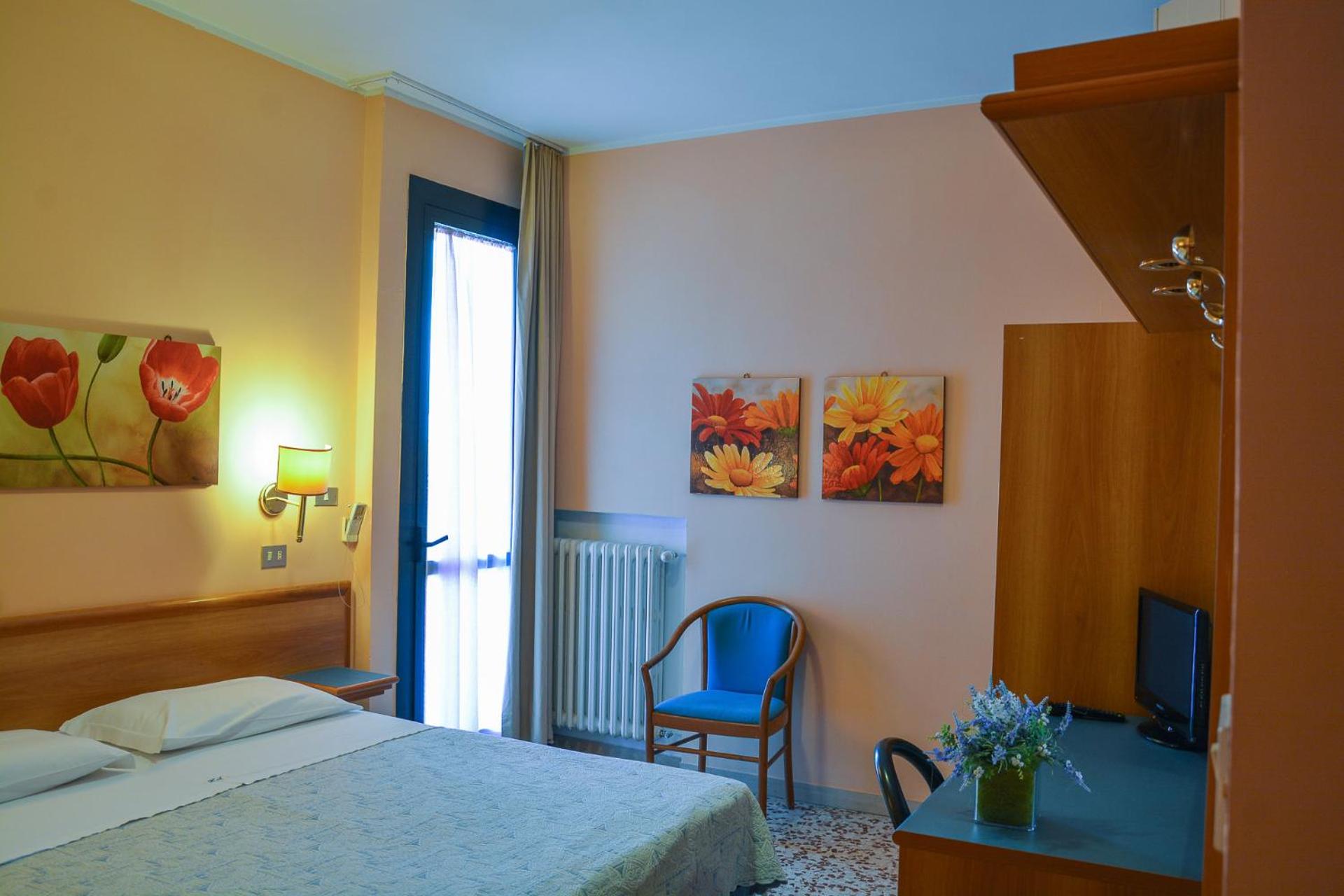 Double or Twin Room - Photo 1