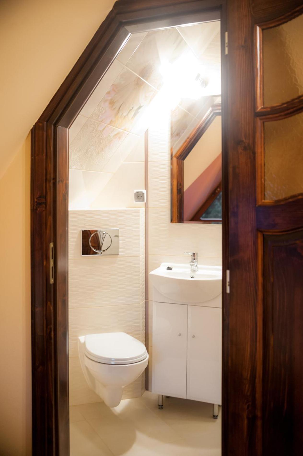 Deluxe Double Room (2 Adults + 1 Child) - Photo 2