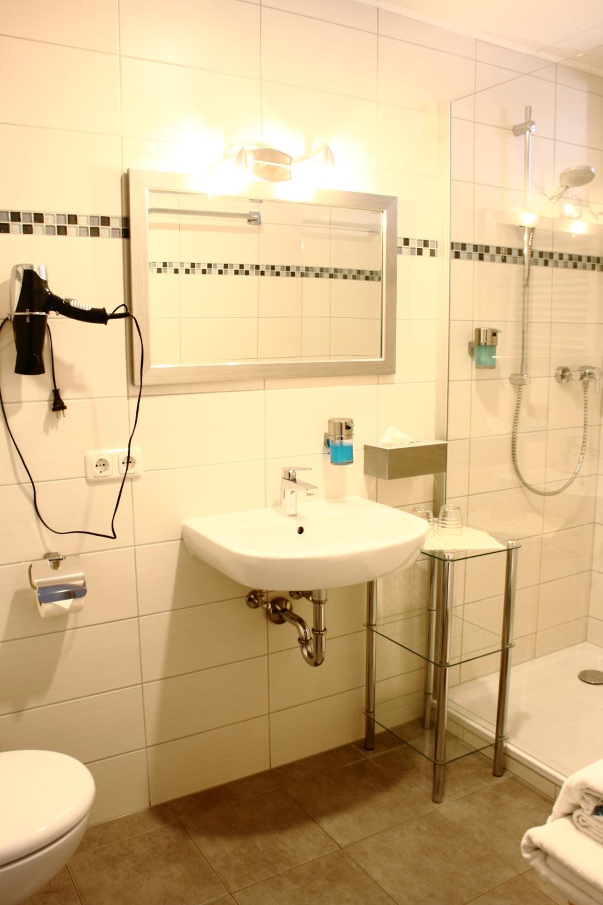 Large Double Room photo 2