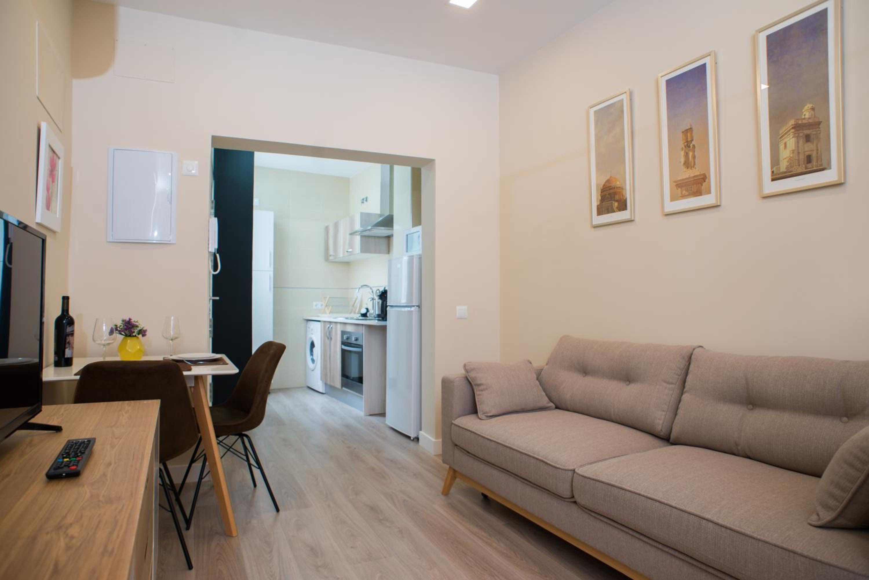 Studio Apartment photo 2
