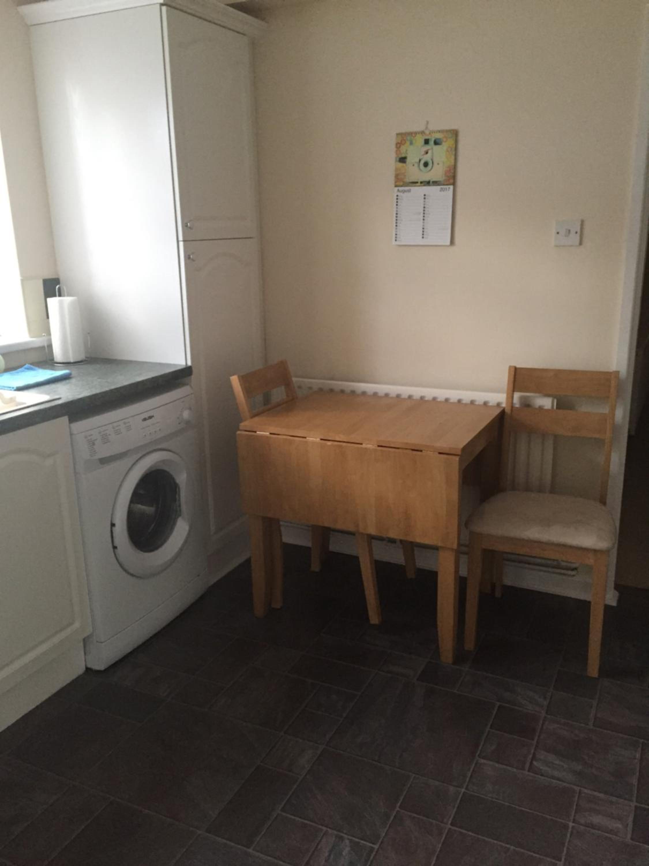 Two-Bedroom House - Photo 21