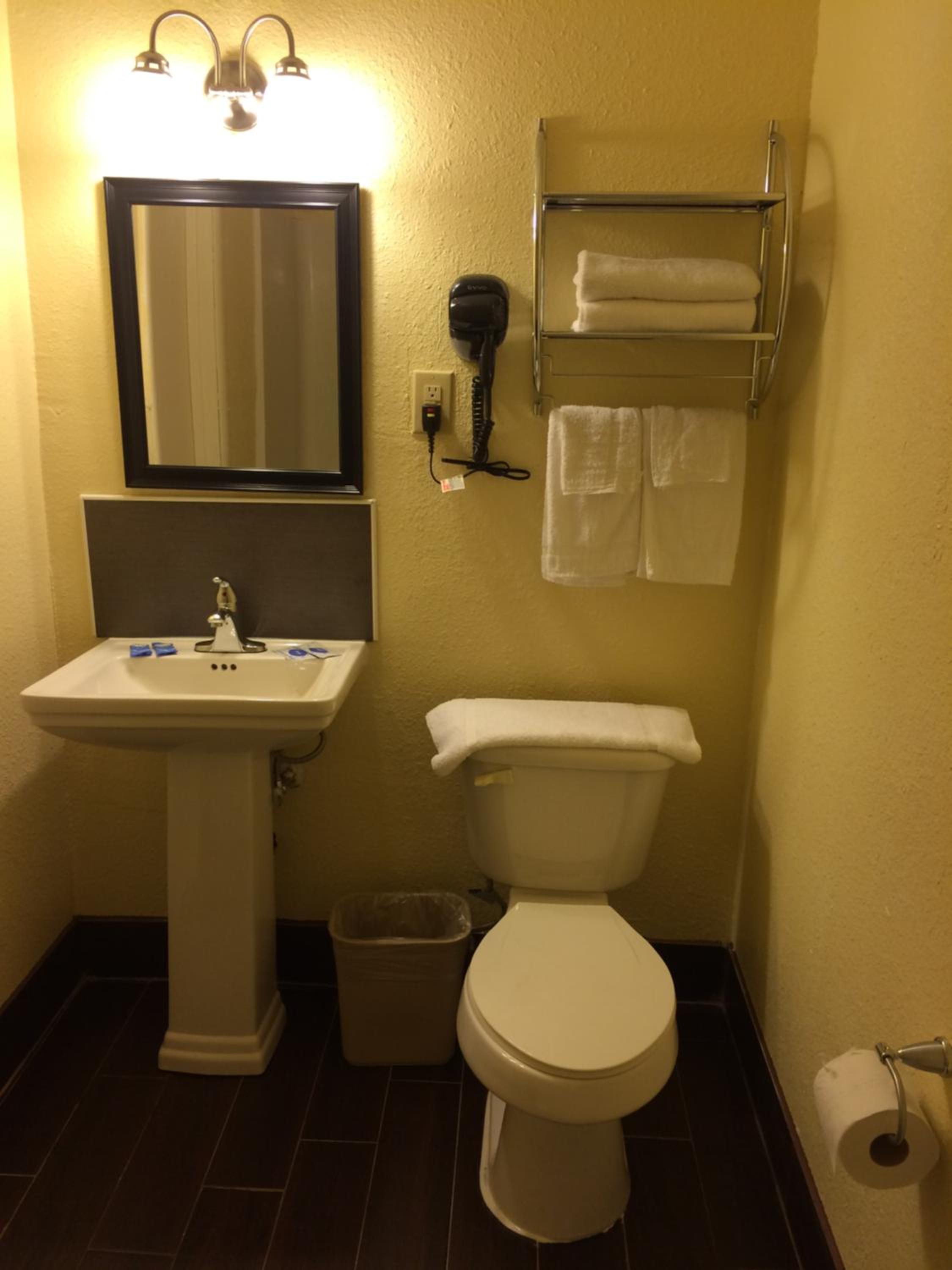Deluxe Queen Room photo 3