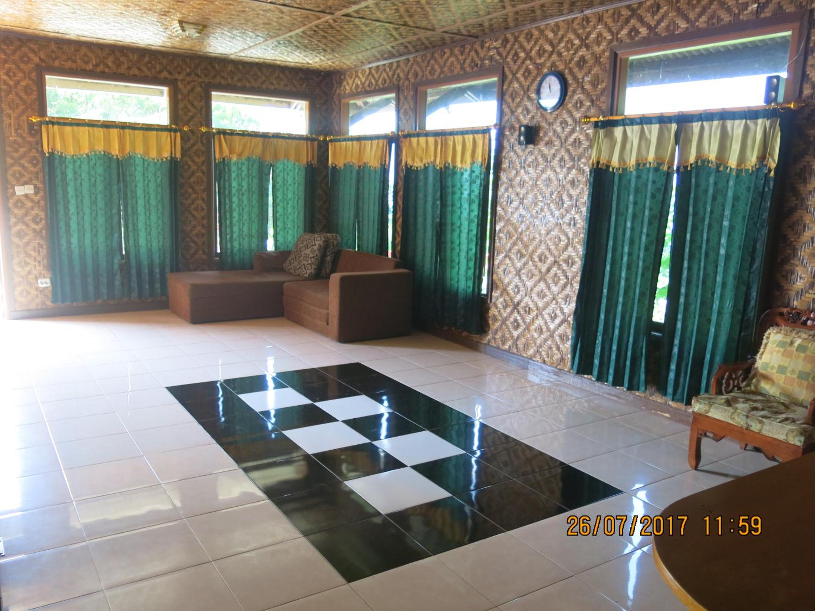 Three-Bedroom House - Photo 1