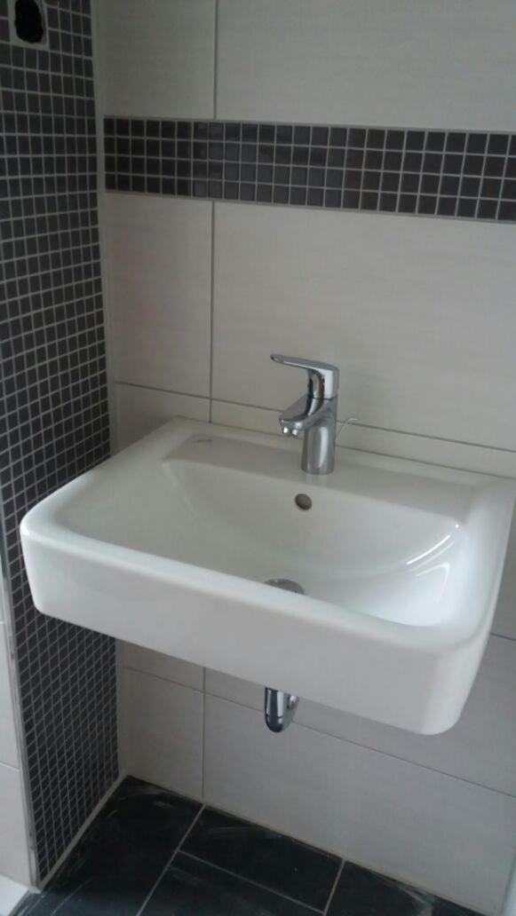 Budget Double Room - Photo 12