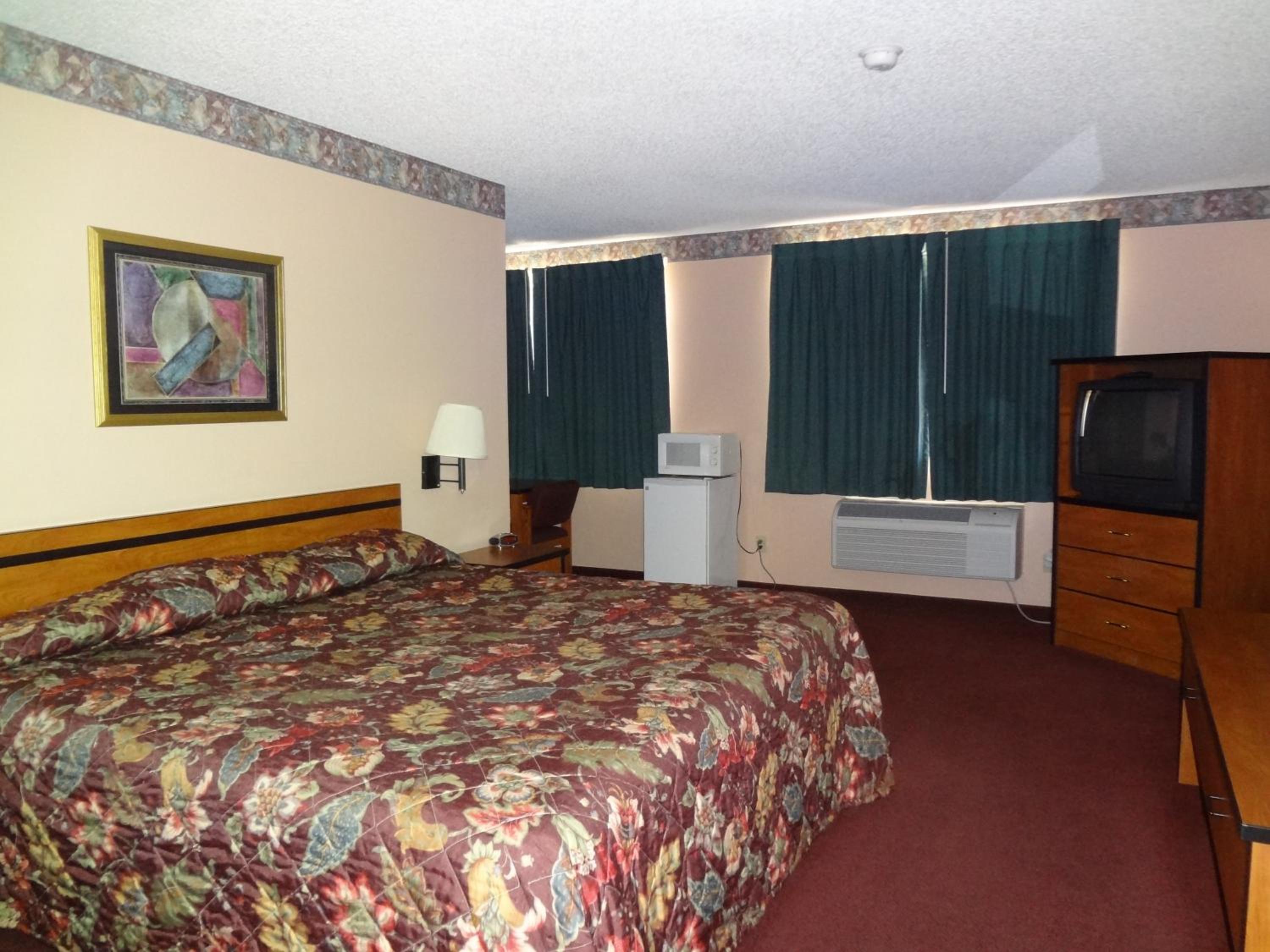 King Room - Non-Smoking - Photo 4