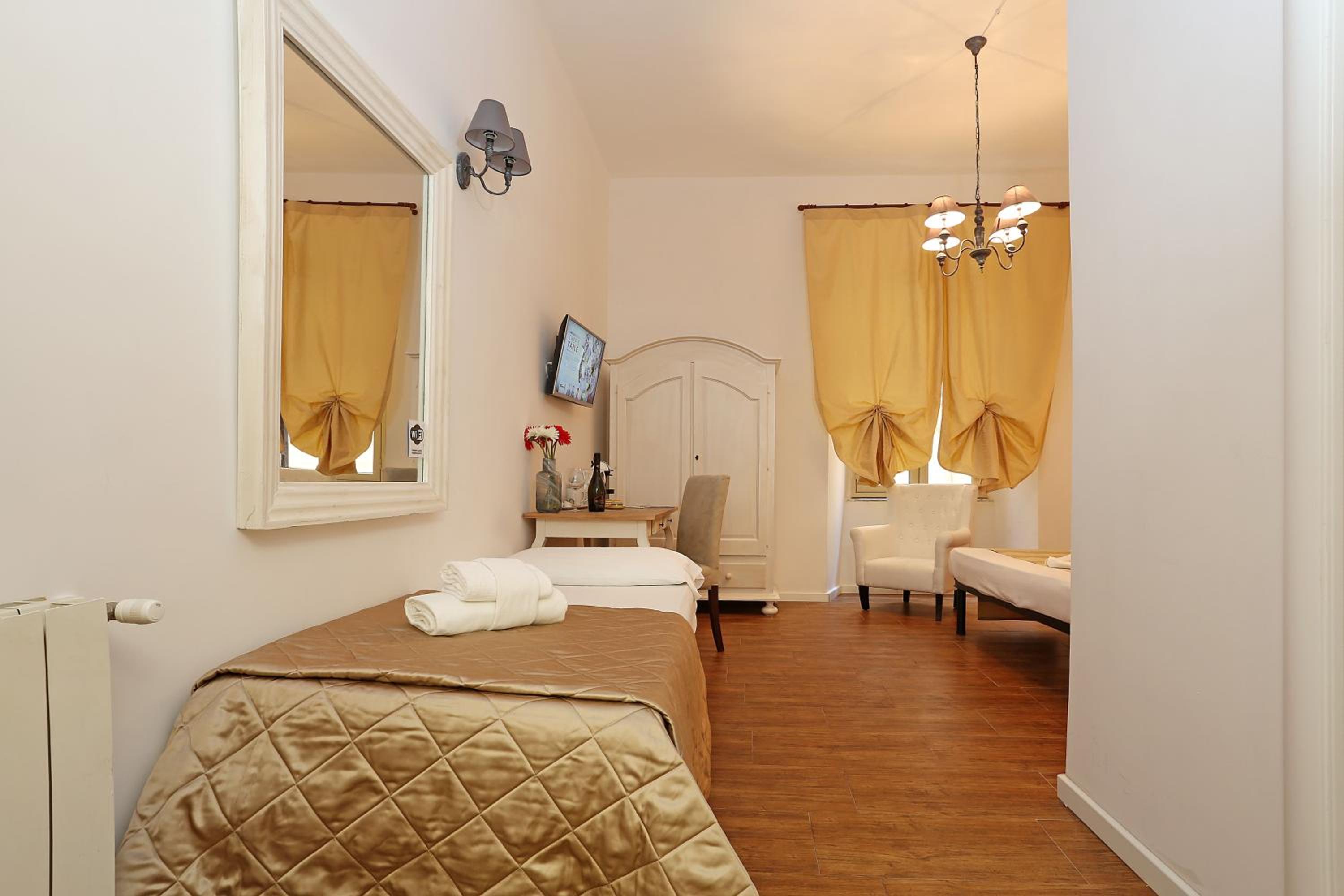 Triple Room