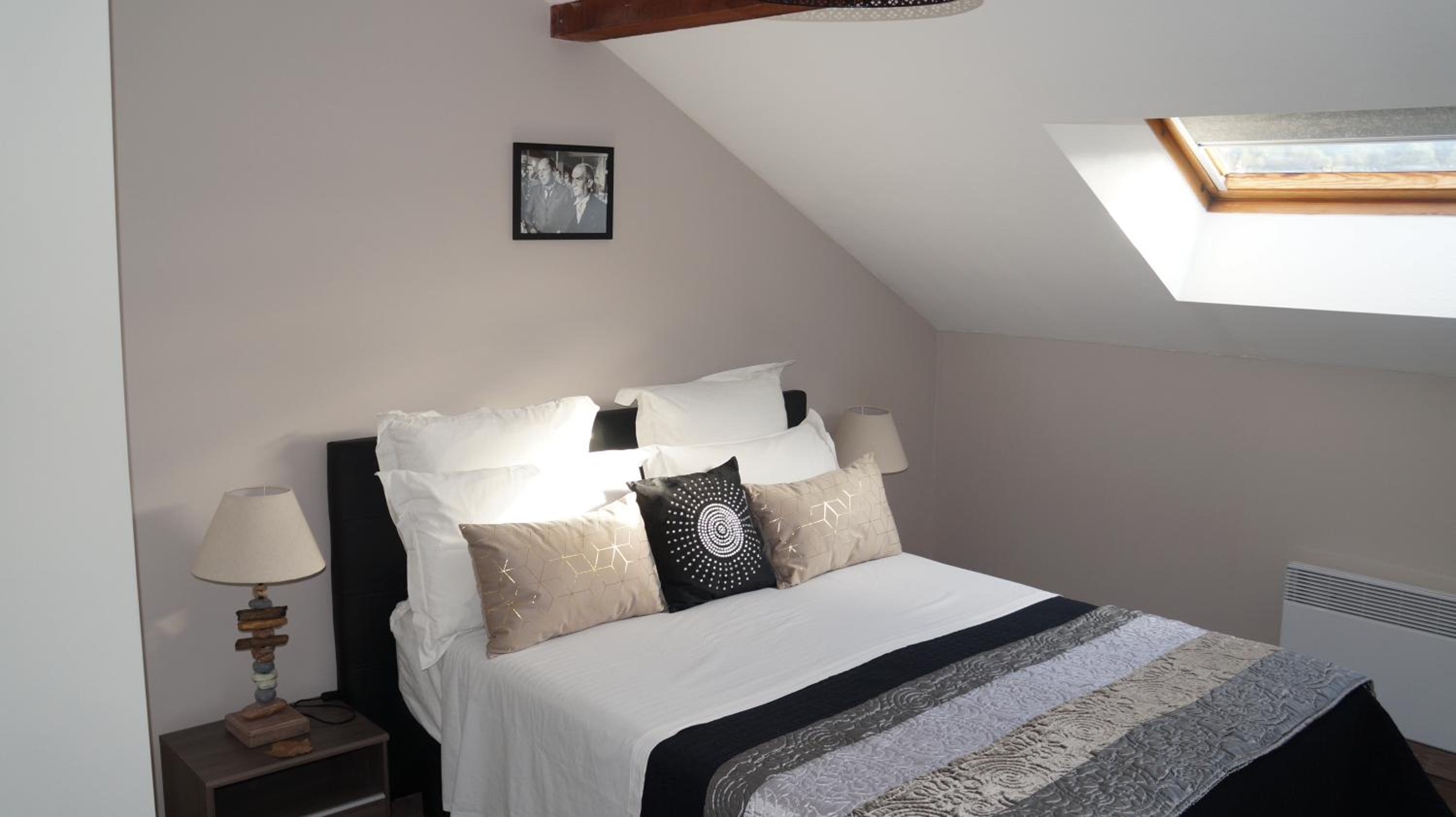 One-Bedroom Apartment - Photo 27