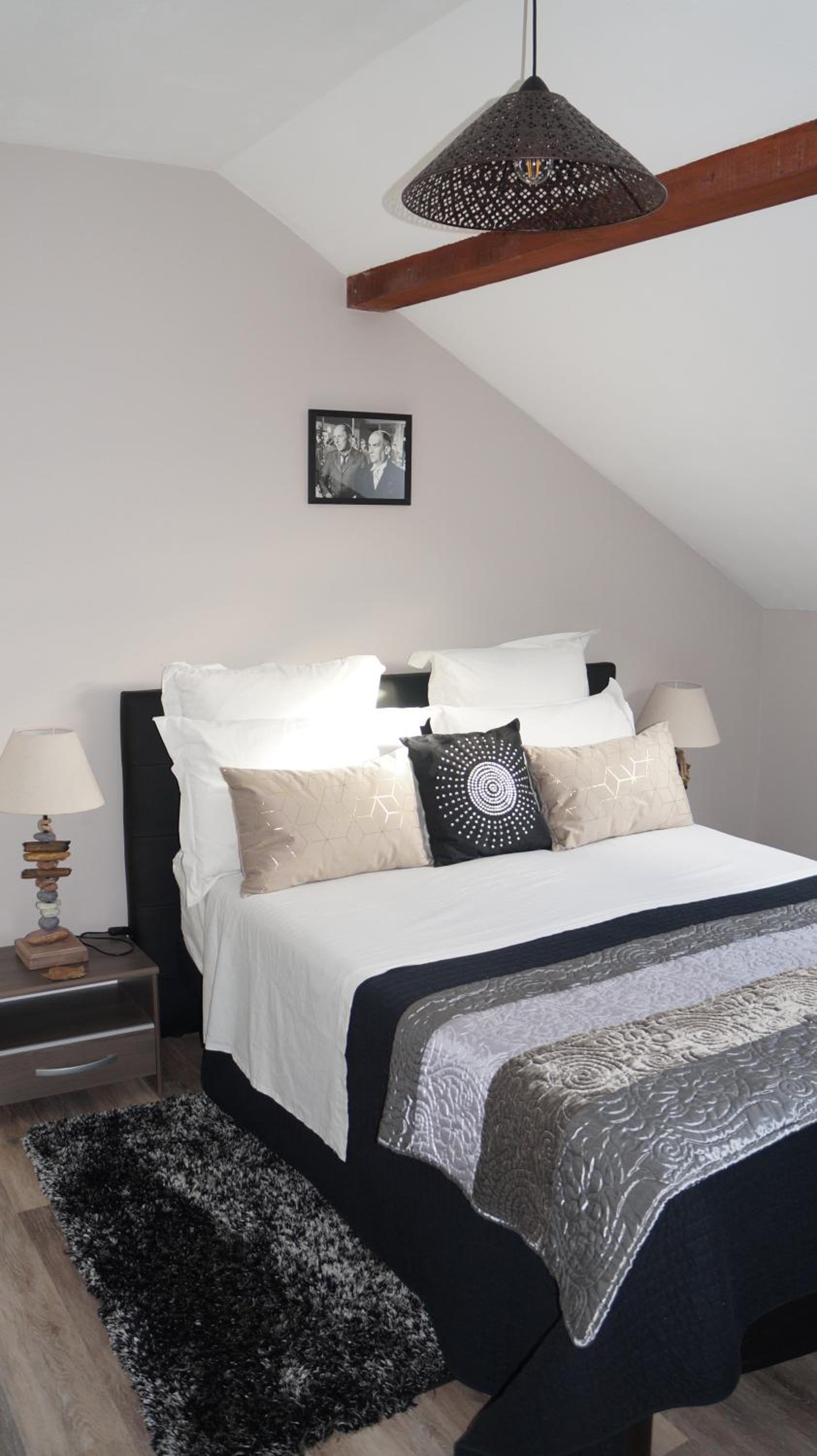 One-Bedroom Apartment - Photo 26