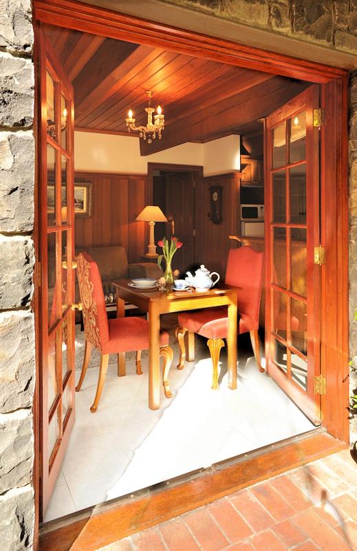 Queen Suite - Oak photo 2