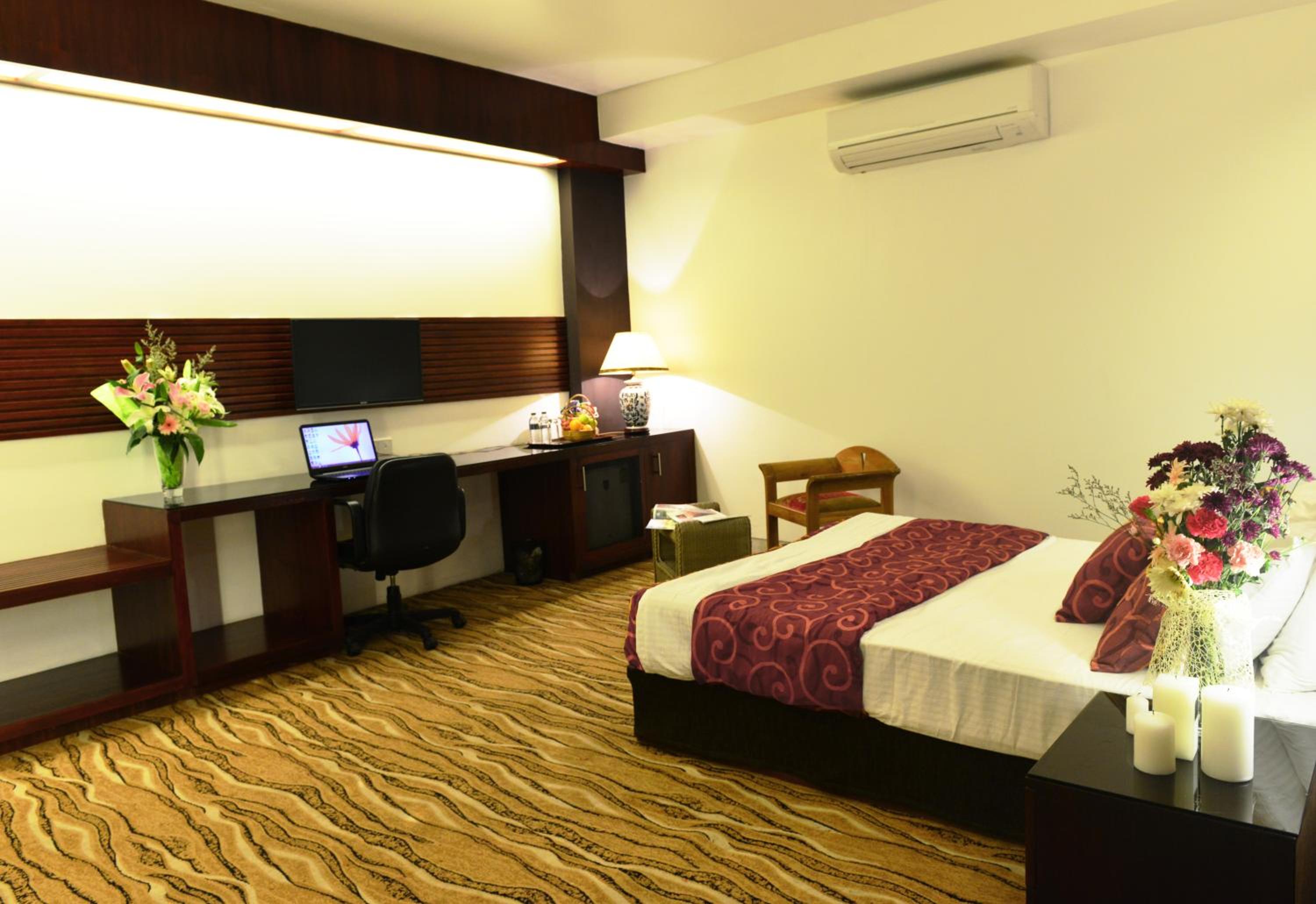 Executive Suite photo 2