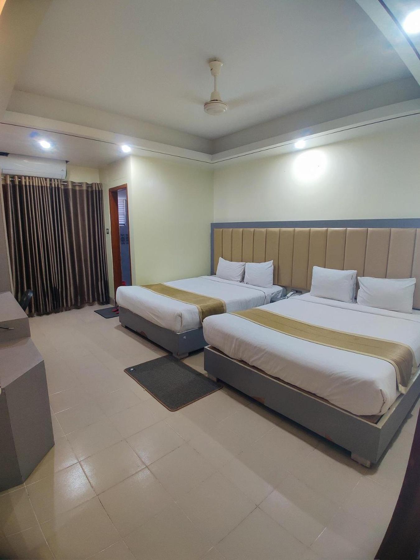 Deluxe Quadruple Room