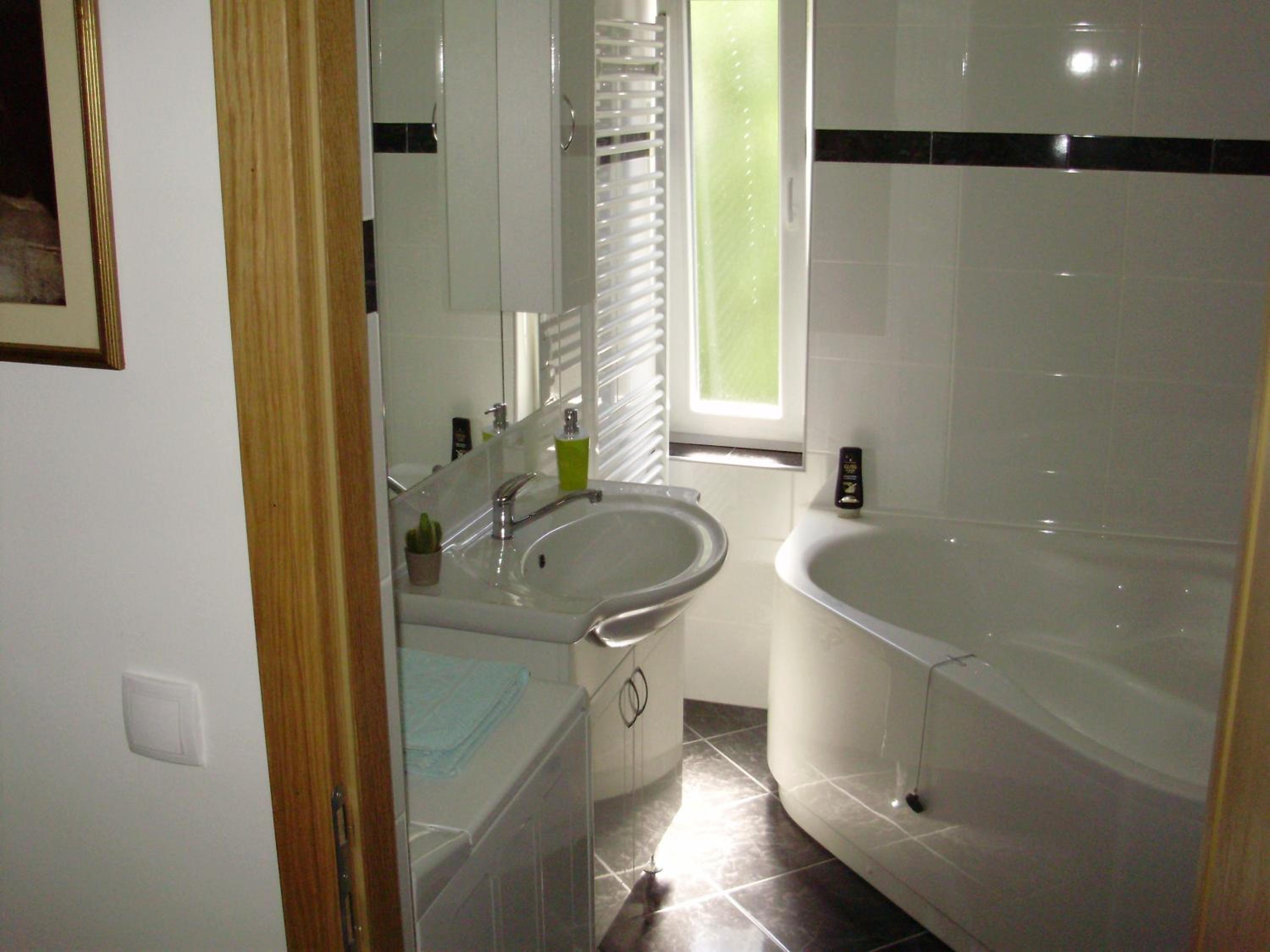 One-Bedroom Apartment - Photo 15