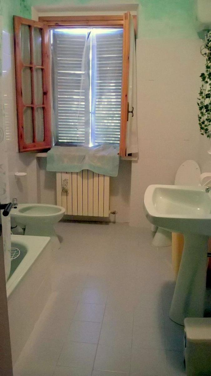Single Room With Shared Bathroom photo 2