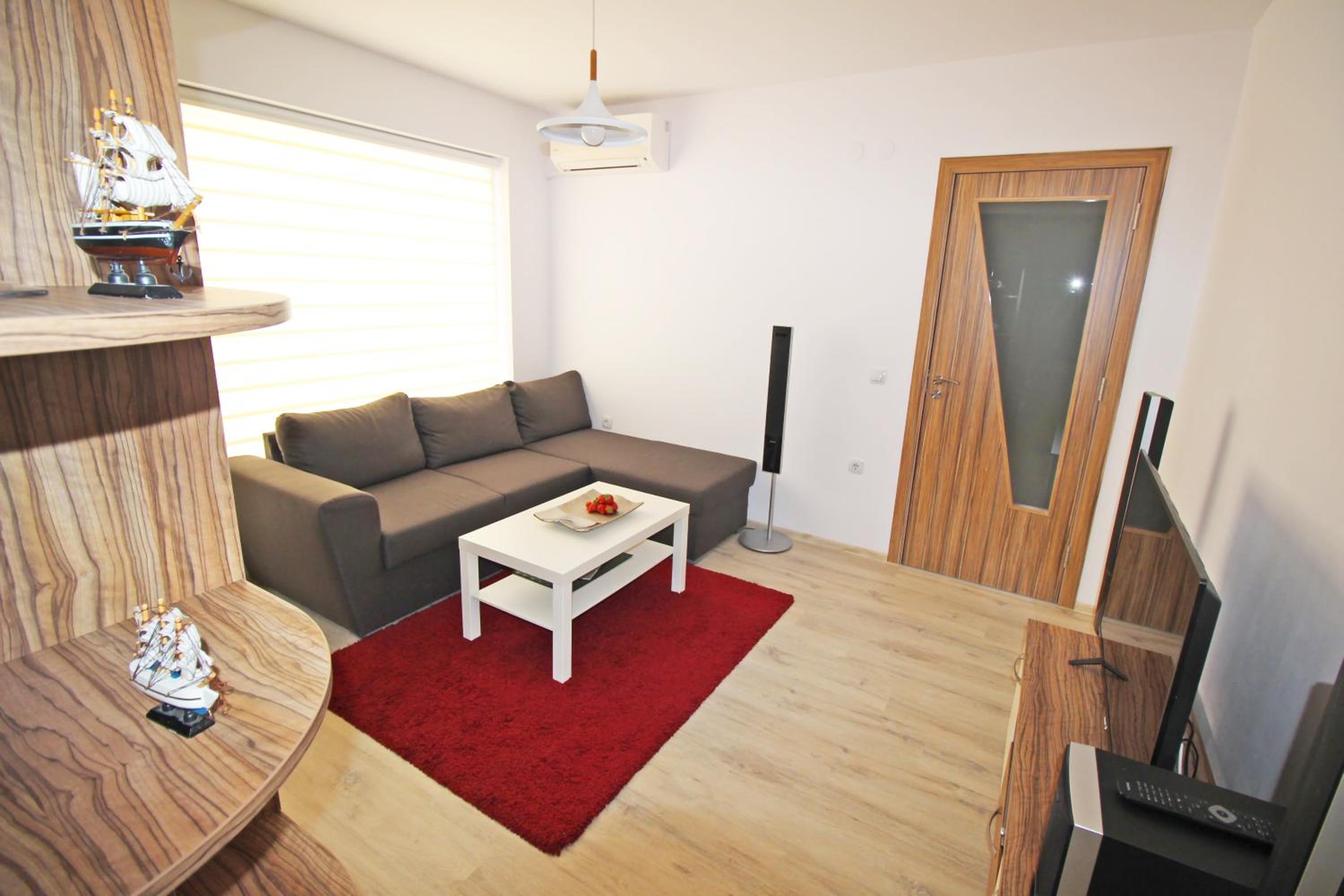 One-Bedroom Apartment - Photo 24
