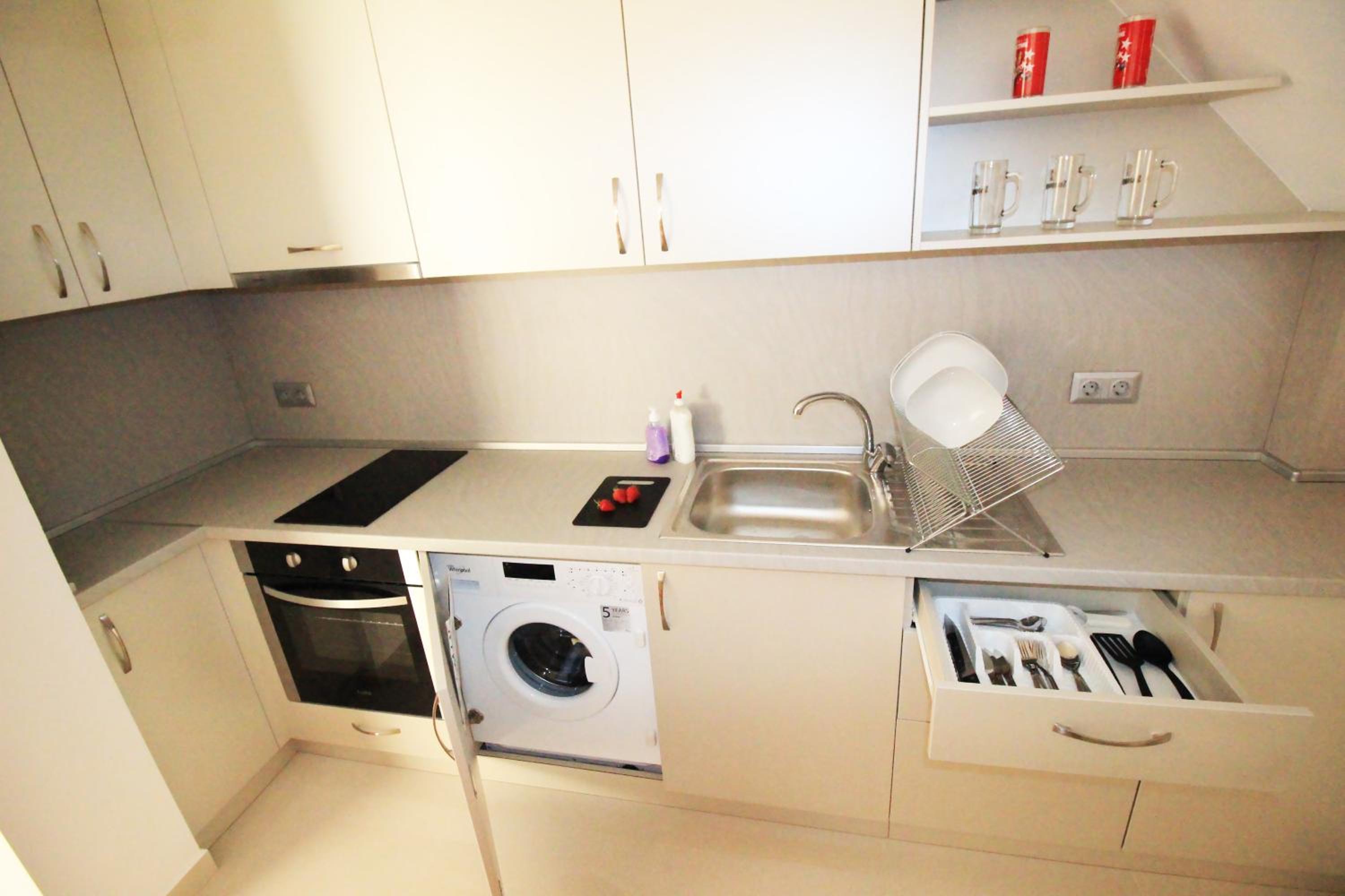 One-Bedroom Apartment - Photo 15