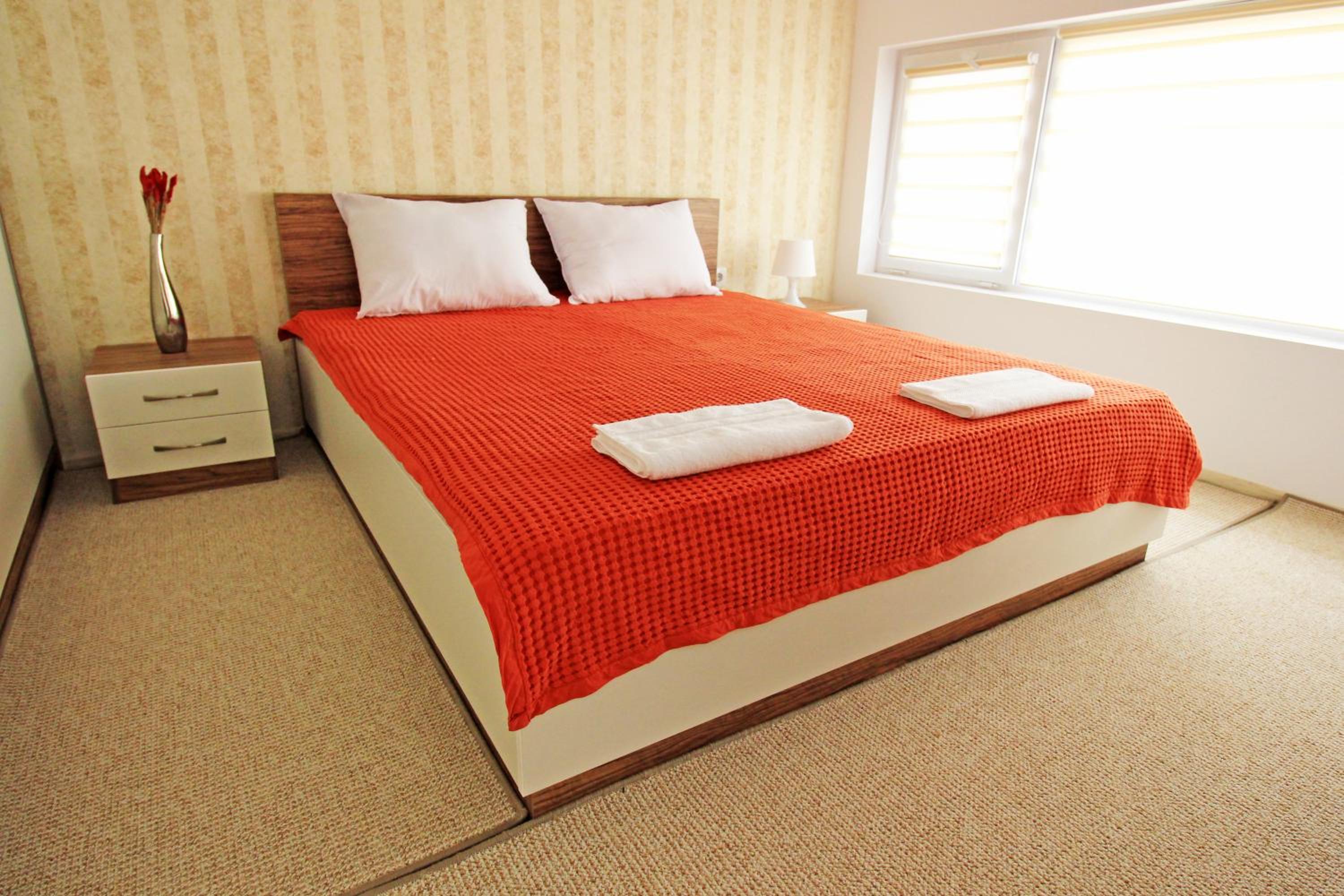 One-Bedroom Apartment - Photo 14