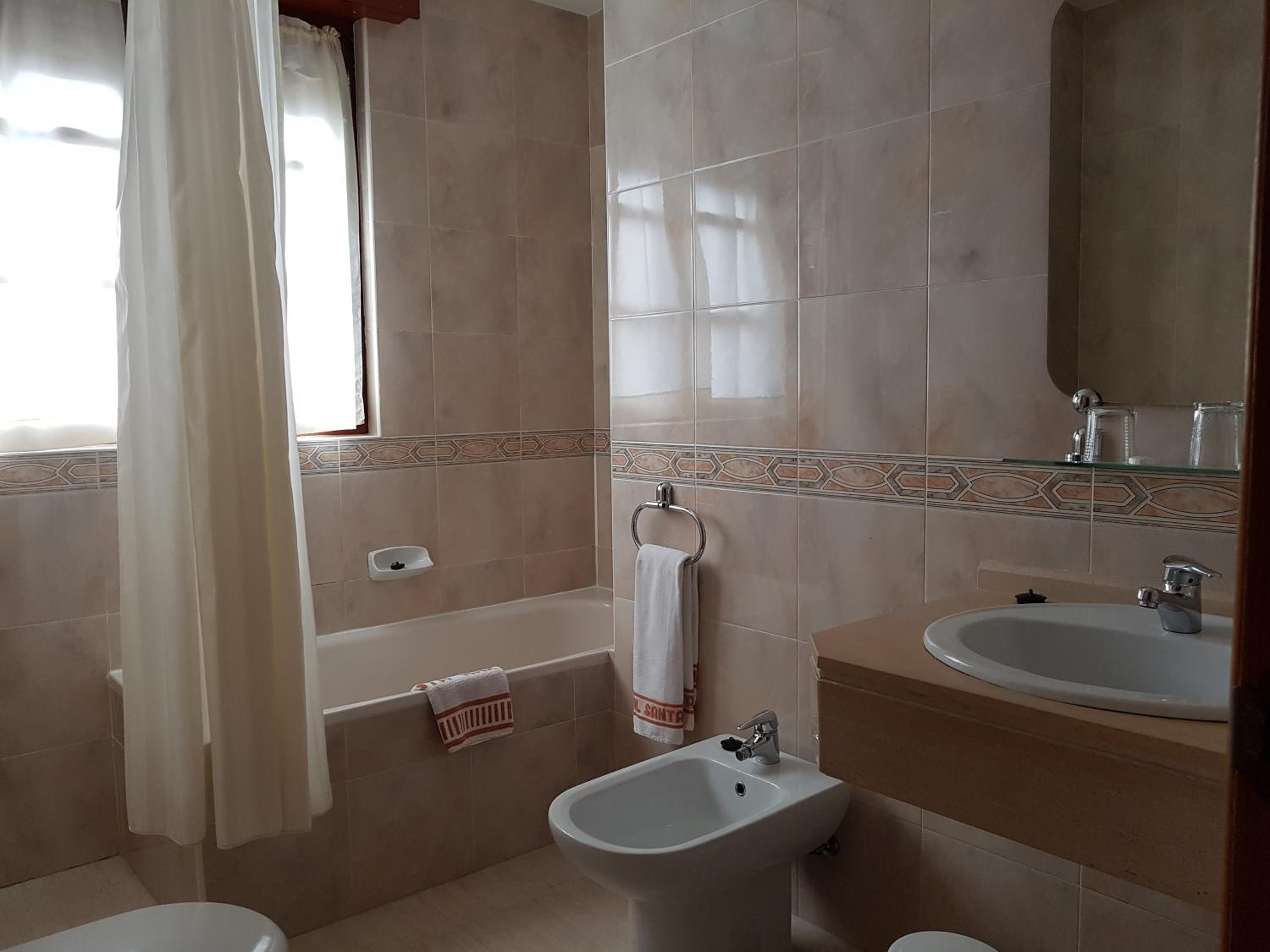 Standard Triple Room photo 2