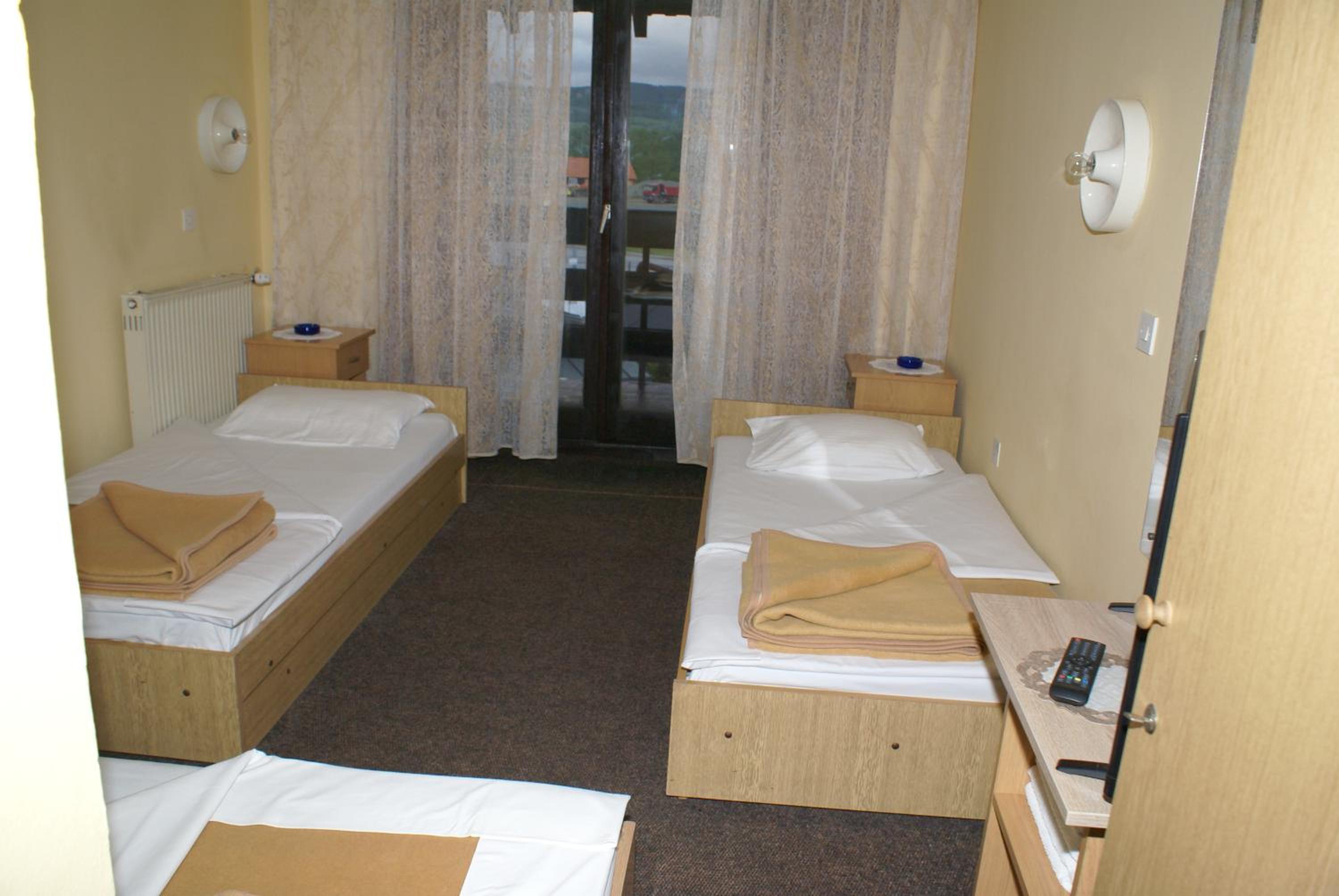 Triple Room with Bathroom photo 1