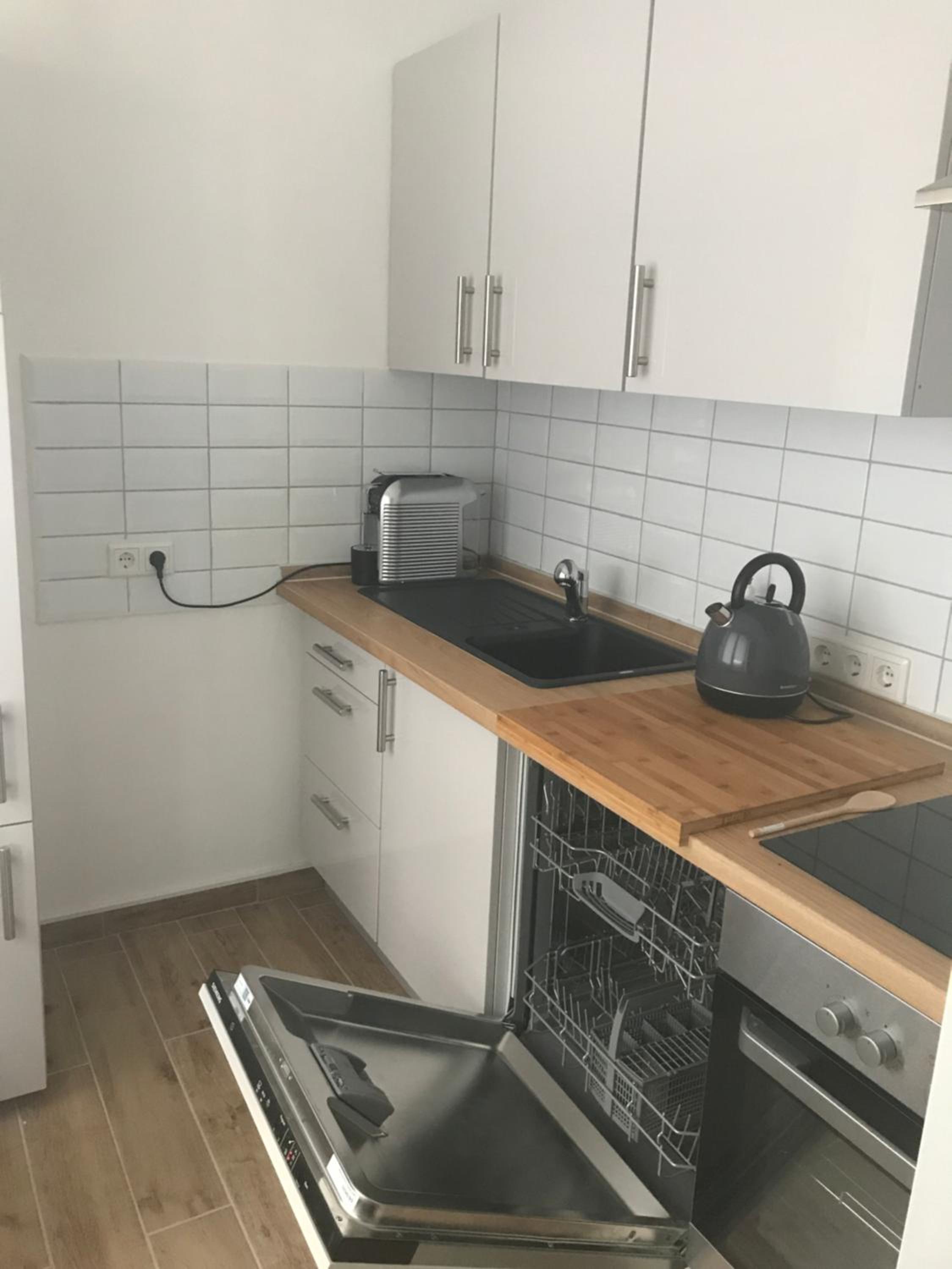 One-Bedroom Apartment - Photo 12