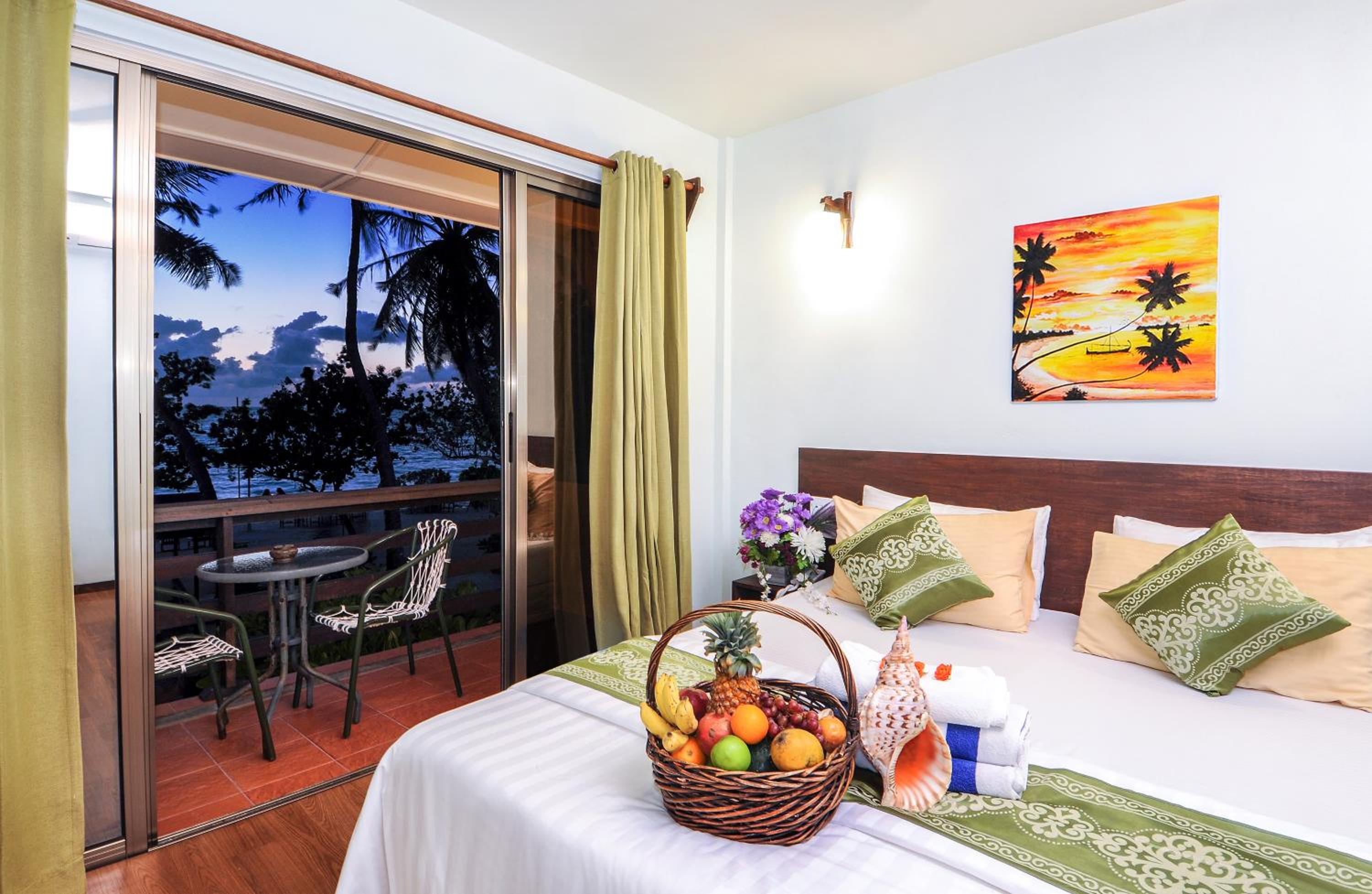 Deluxe Double Room with Balcony and Sea View
