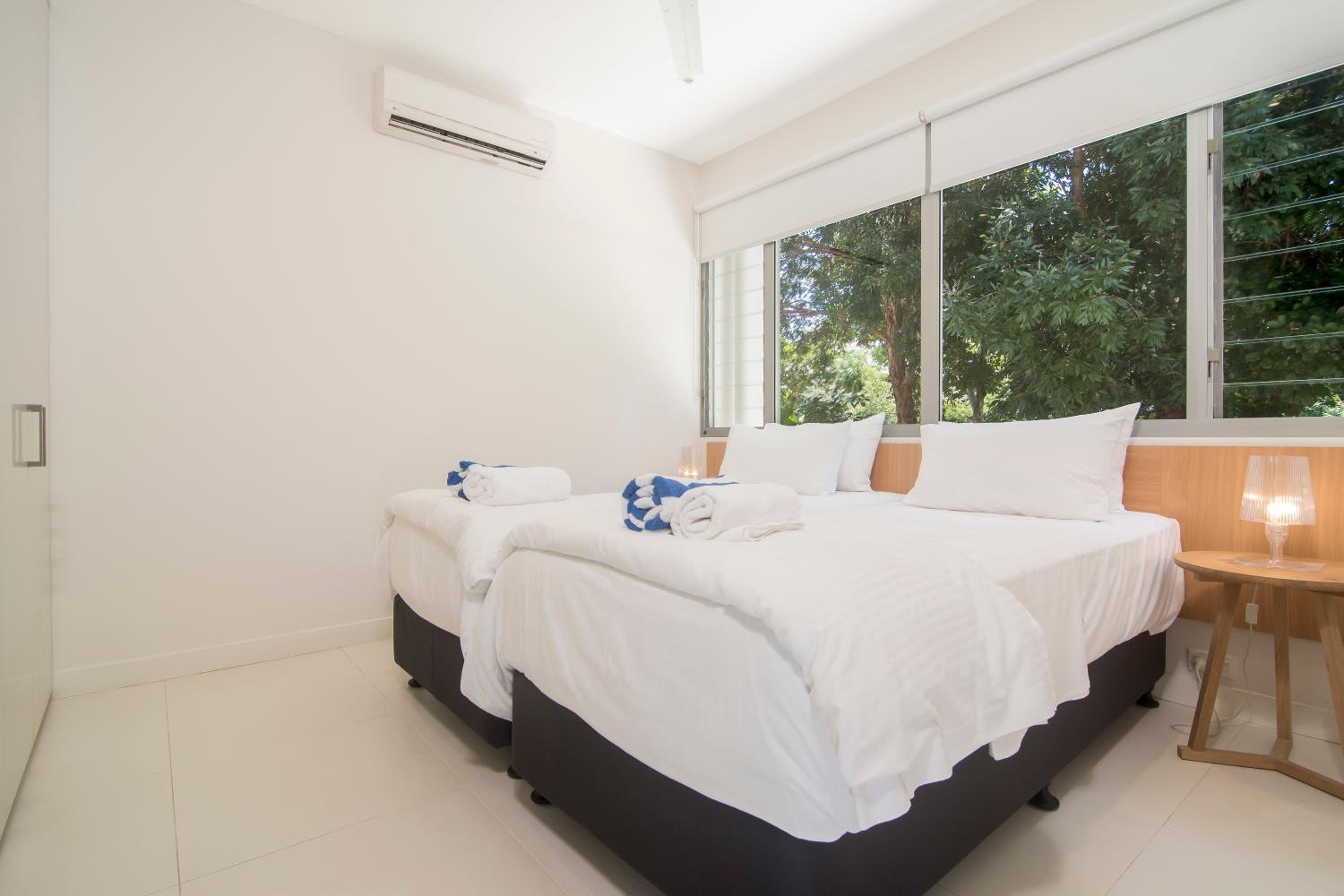 Two-Bedroom Apartment Pool Access - on Lap Pool
