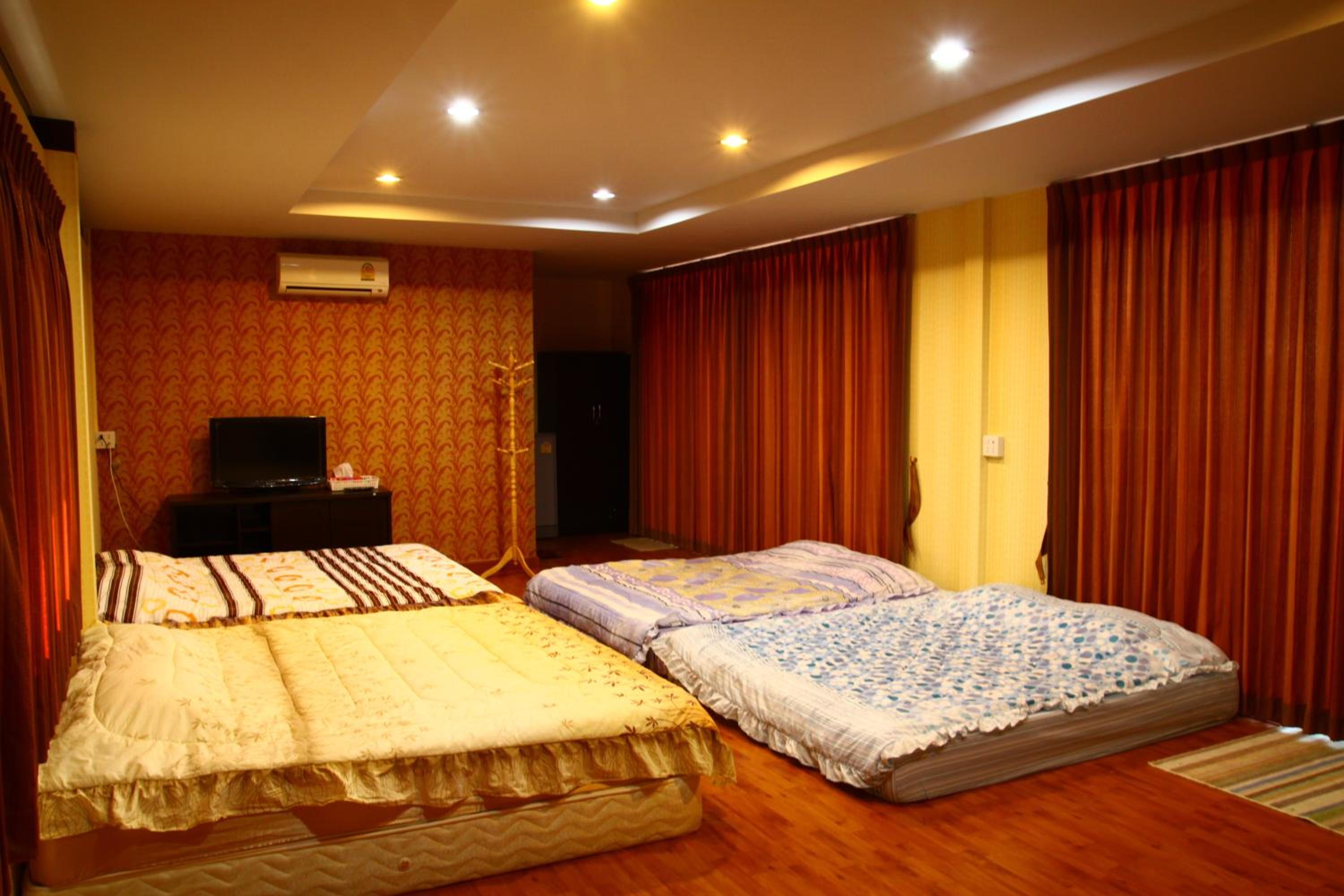 Family Room (8 Adults)