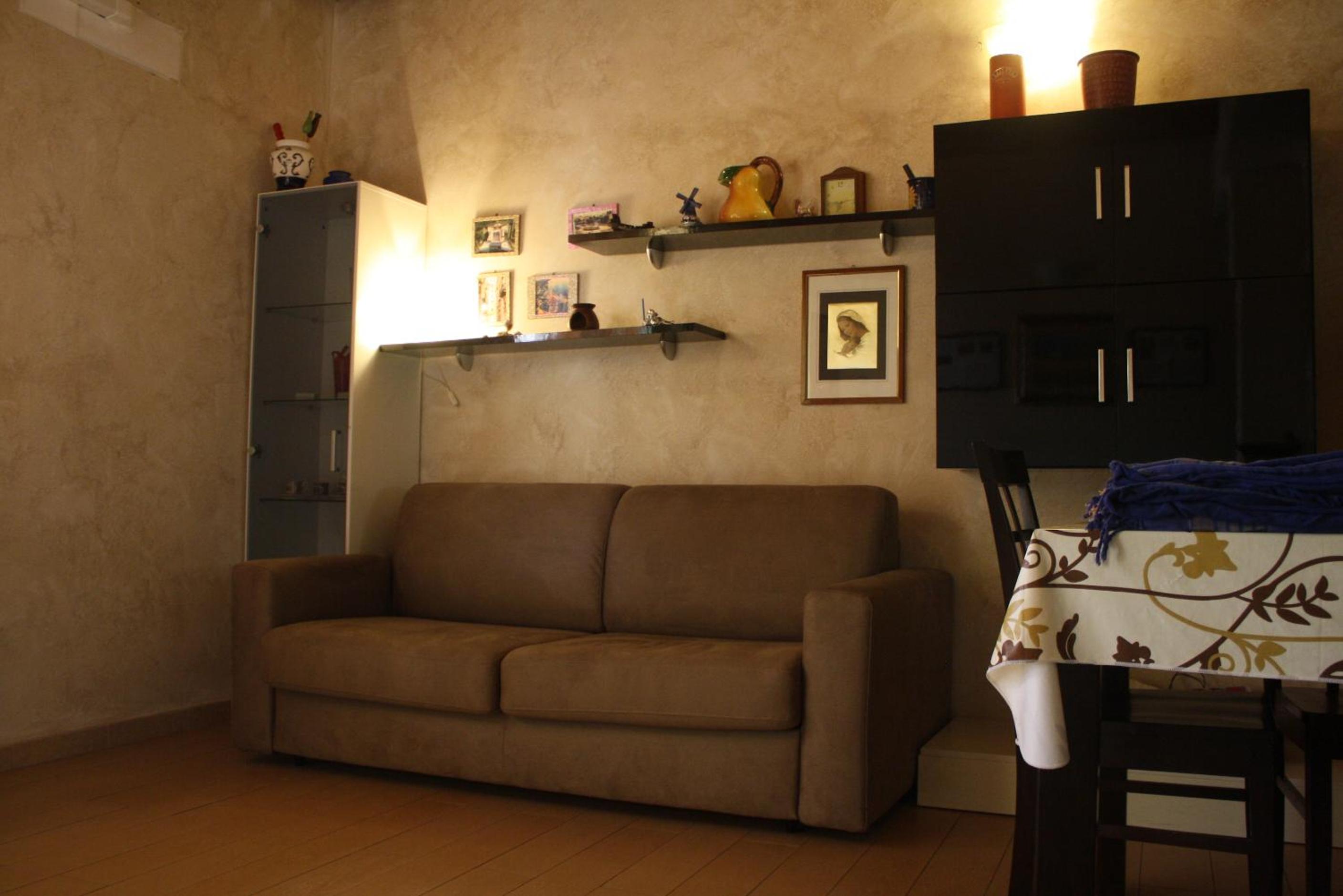 Triple Room with Private Bathroom photo 1