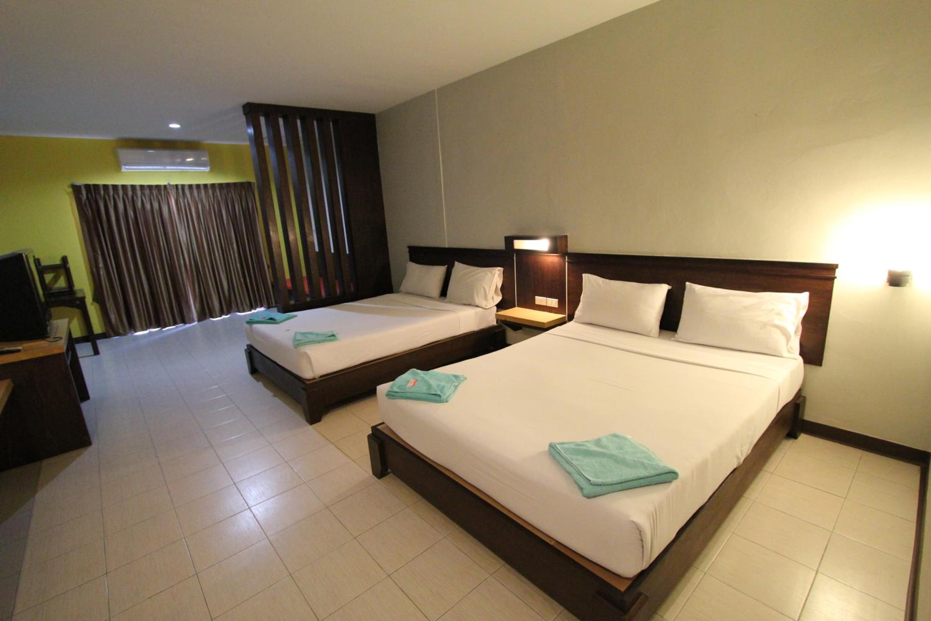 Quadruple Room with Terrace photo 3