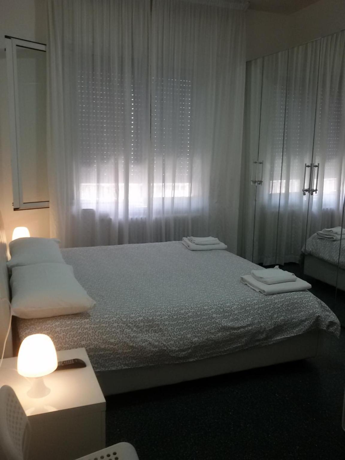 Double Room with Private Bathroom - Photo 7