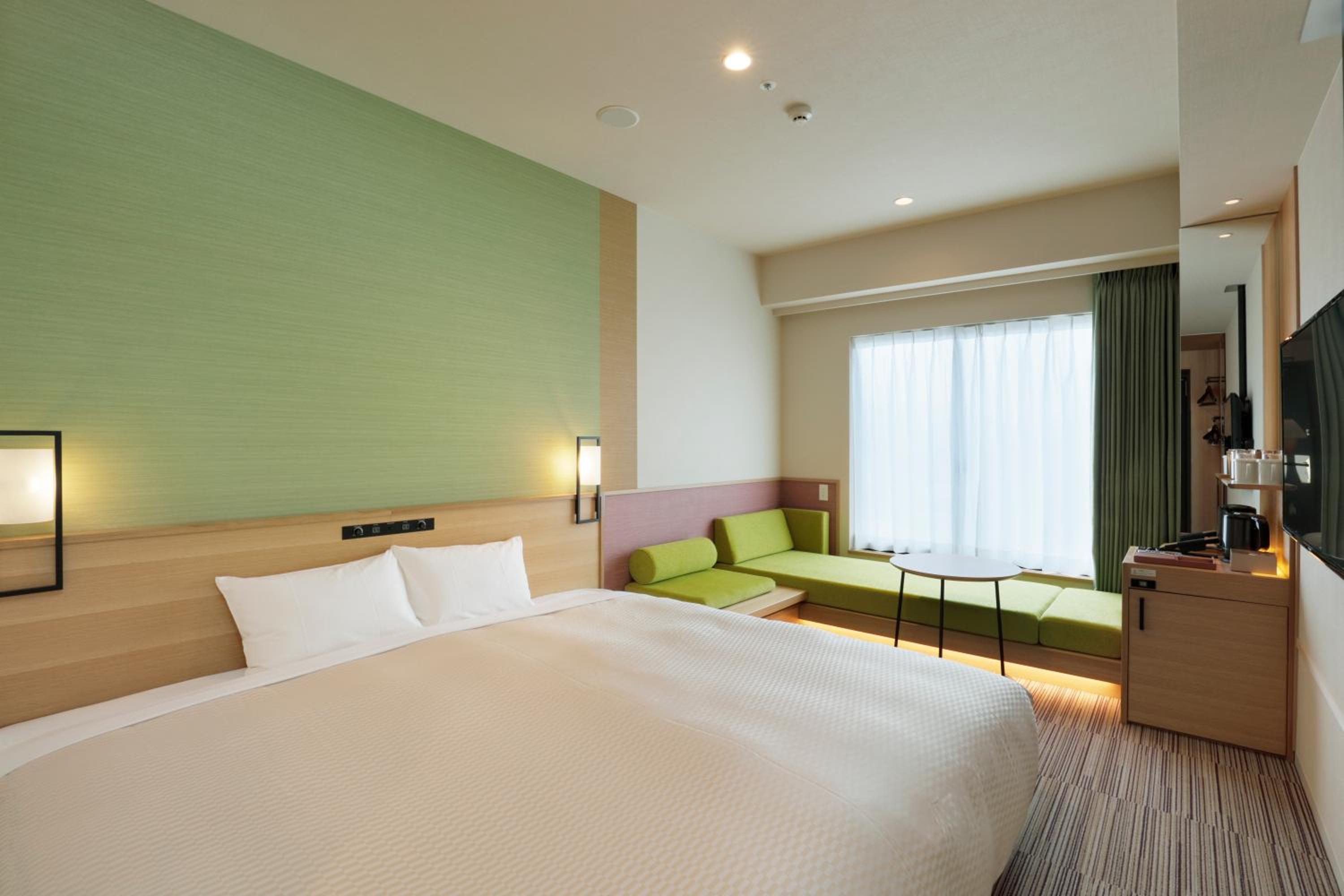 Executive Deluxe King Room with City View - Non Smoking